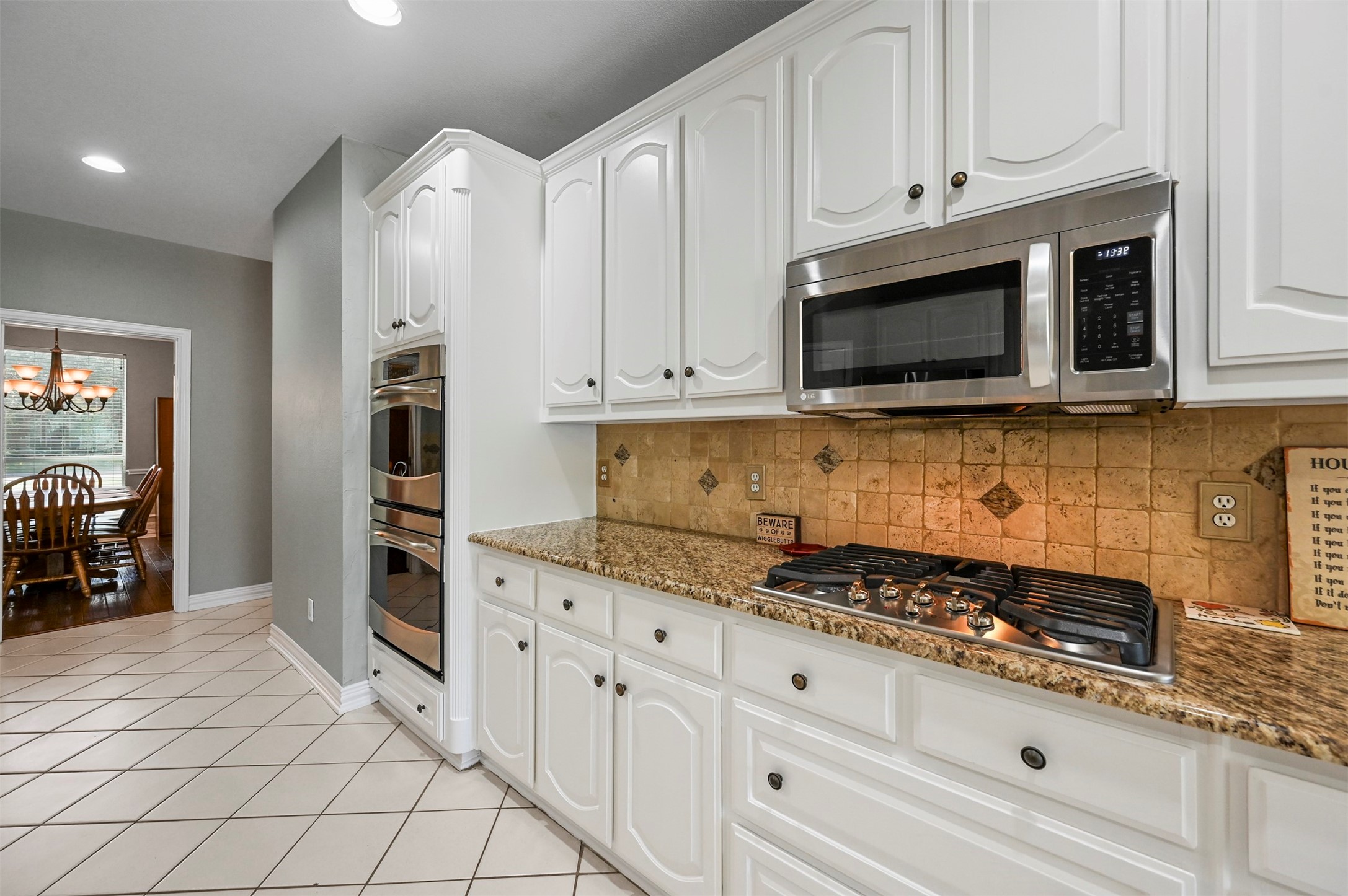 1808 Redwing Court