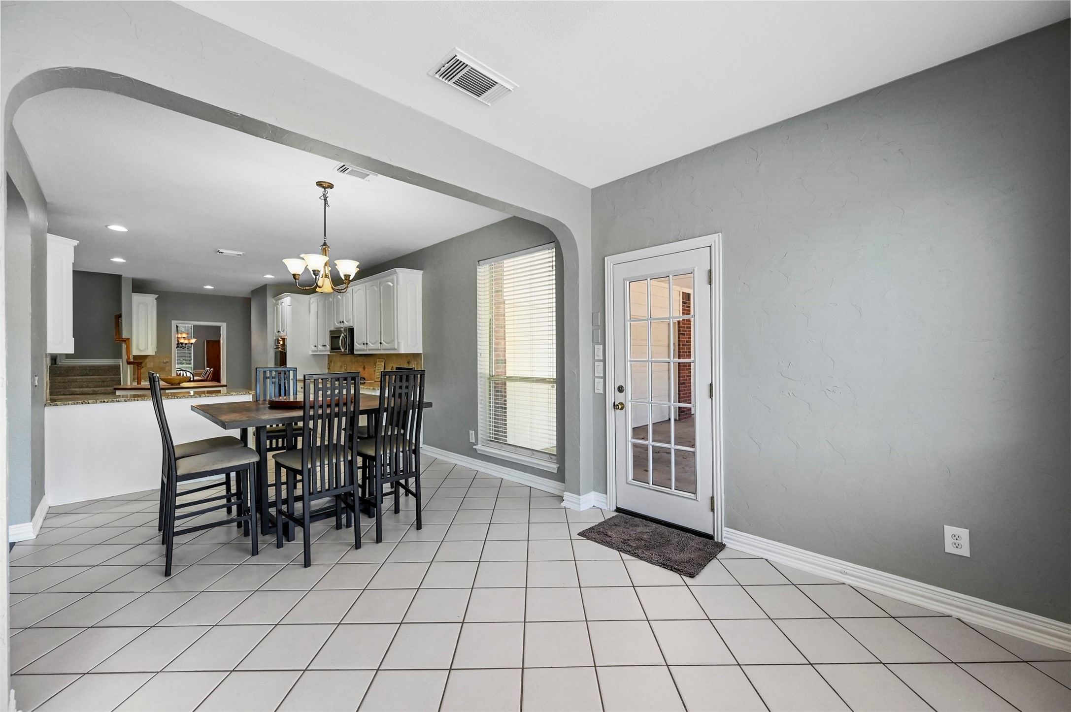 1808 Redwing Court