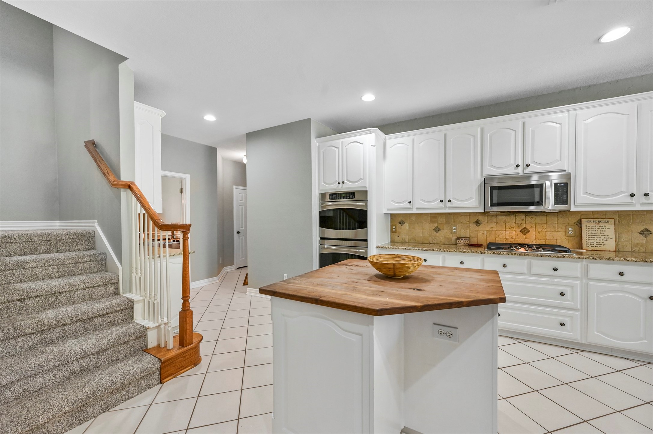 1808 Redwing Court