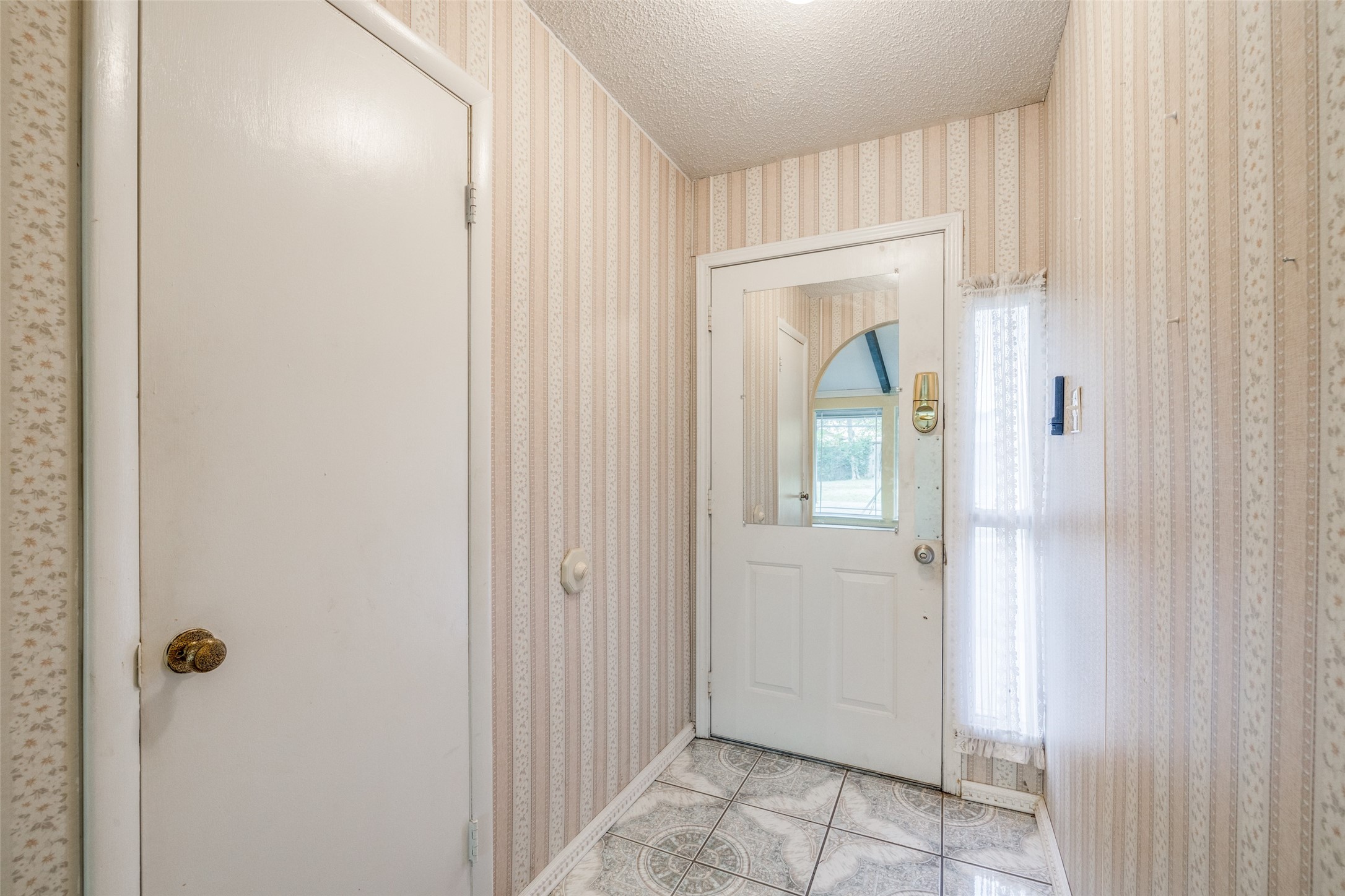 1711 Carla Avenue