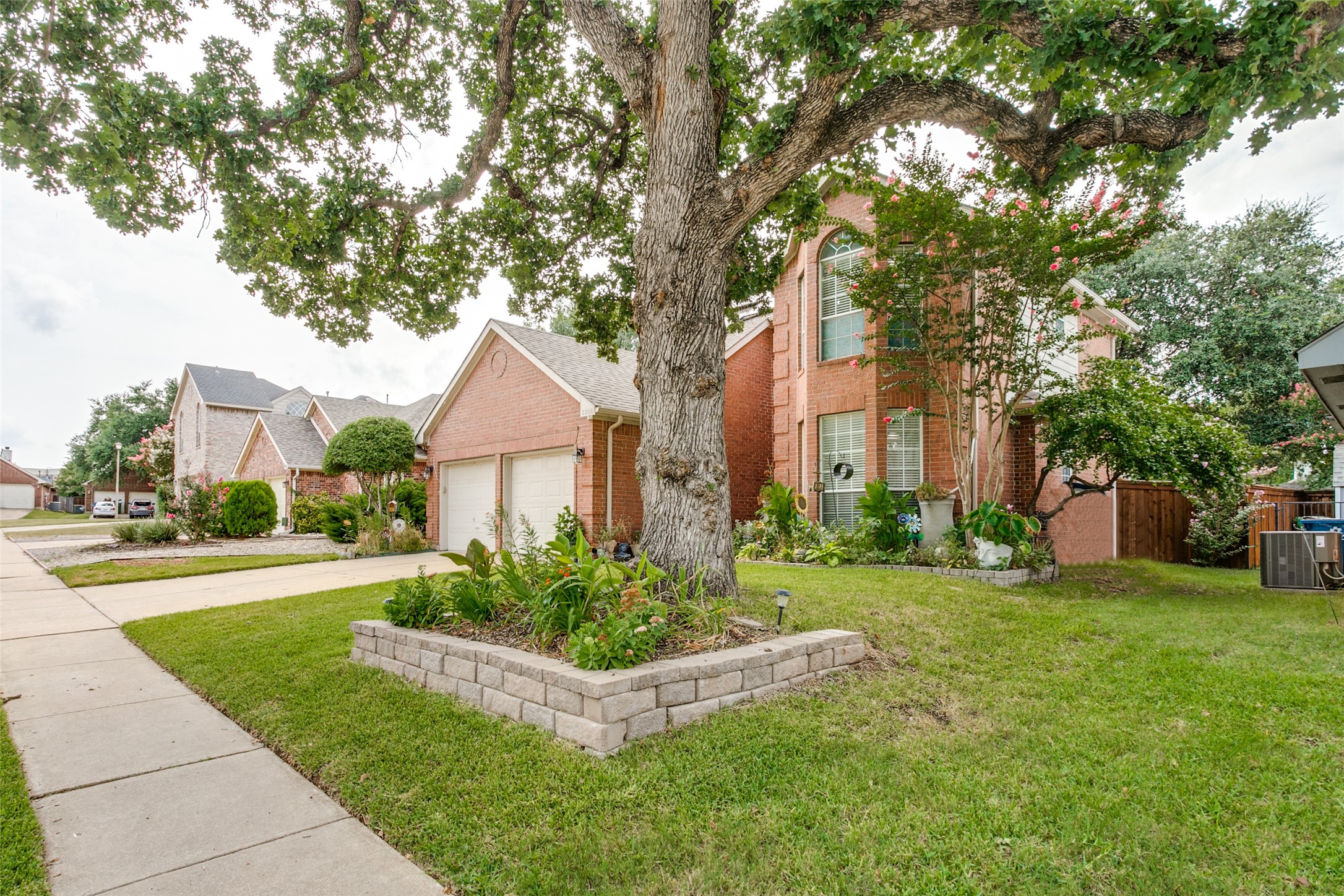 2208 Ellis Drive