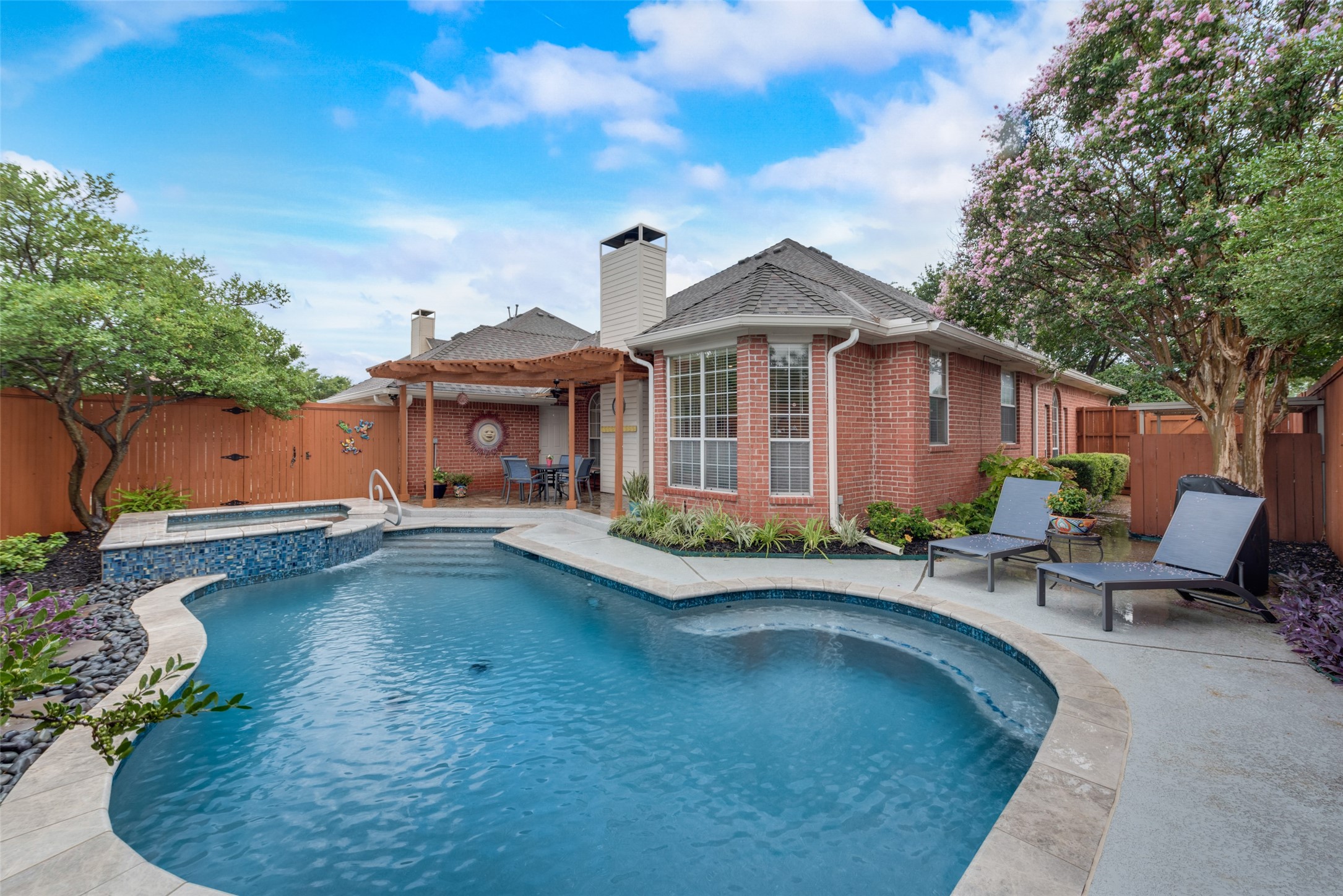 7004 Vancouver Drive
