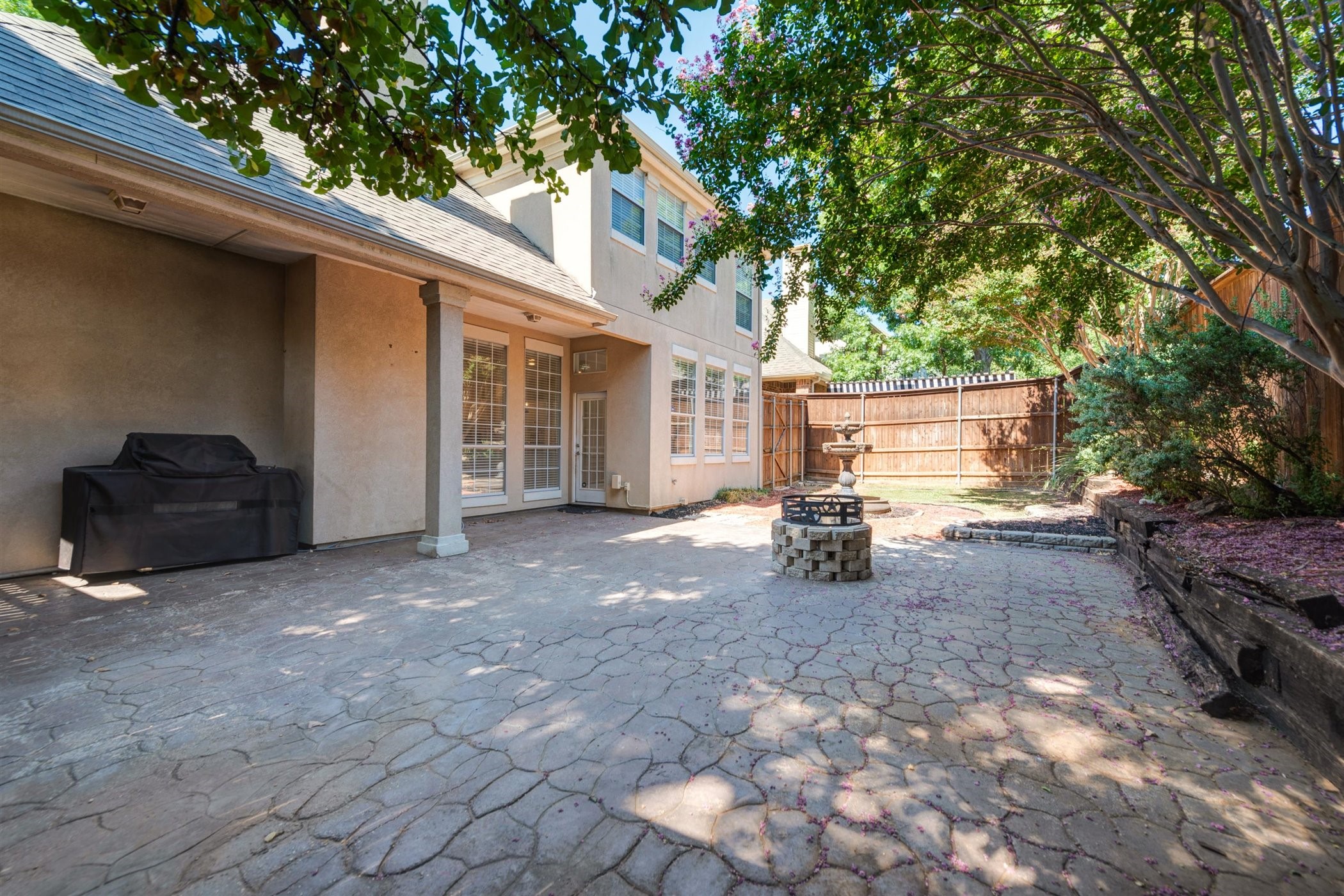 1404 Clearwater Court
