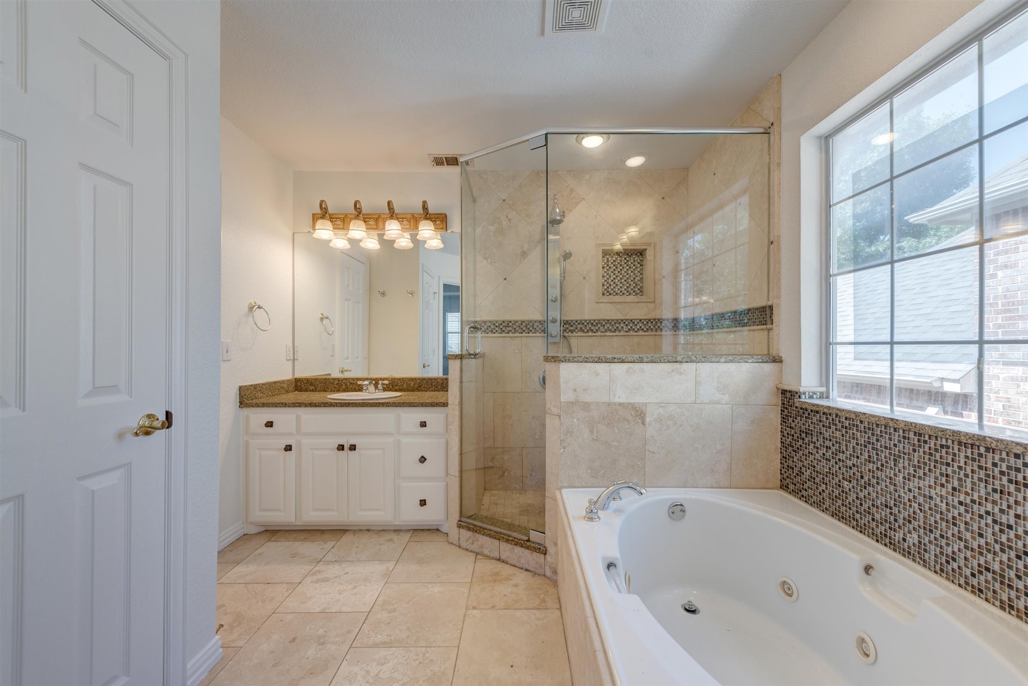 1404 Clearwater Court
