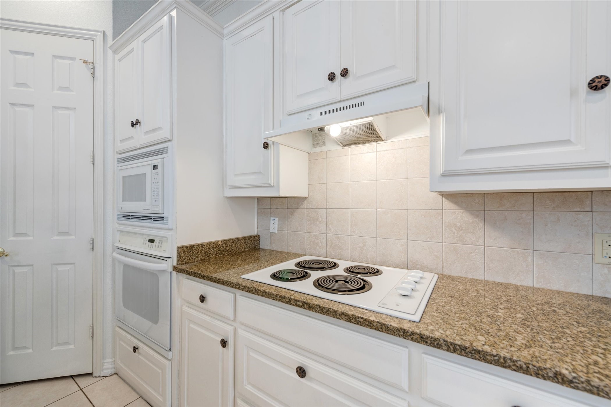 1404 Clearwater Court