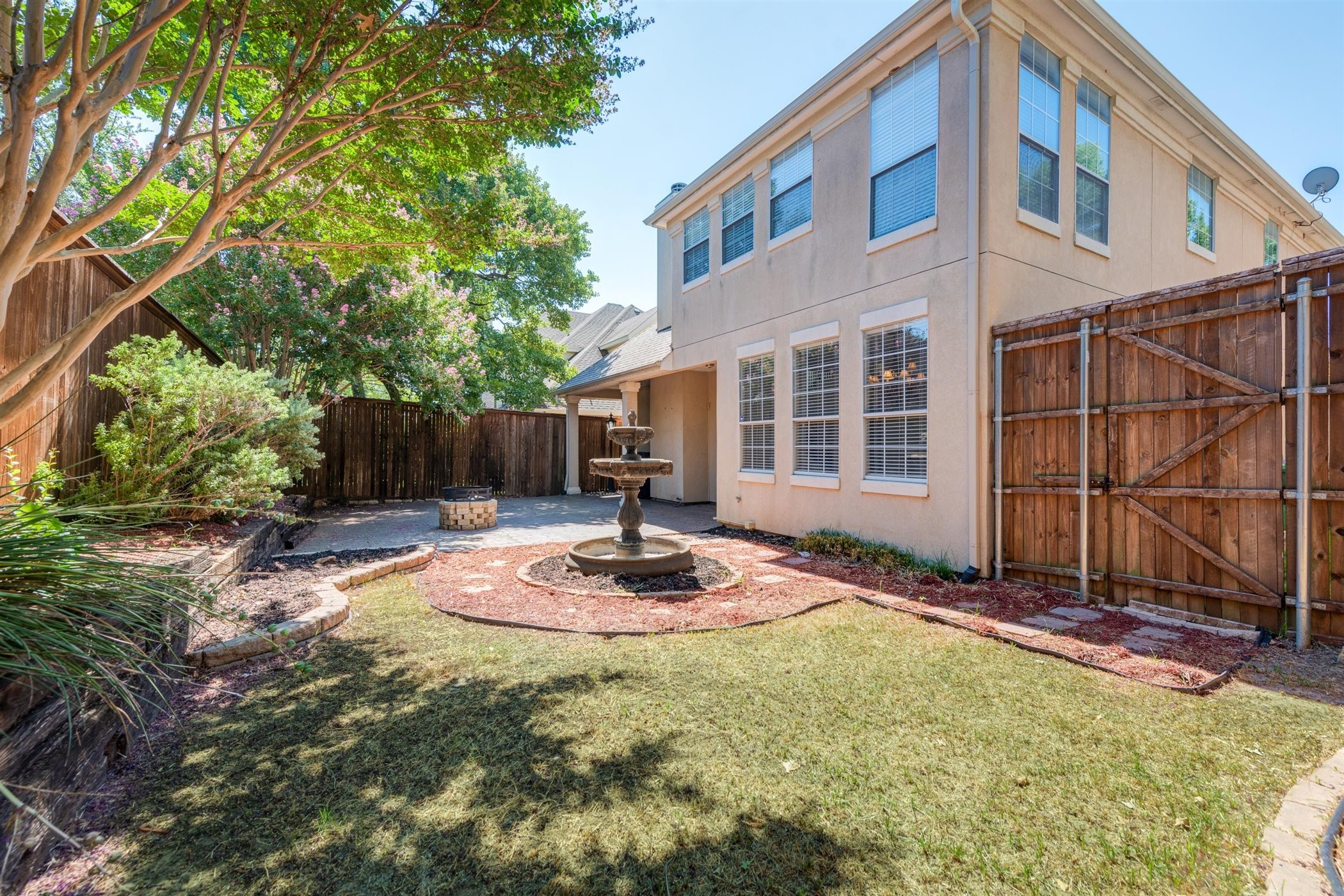 1404 Clearwater Court