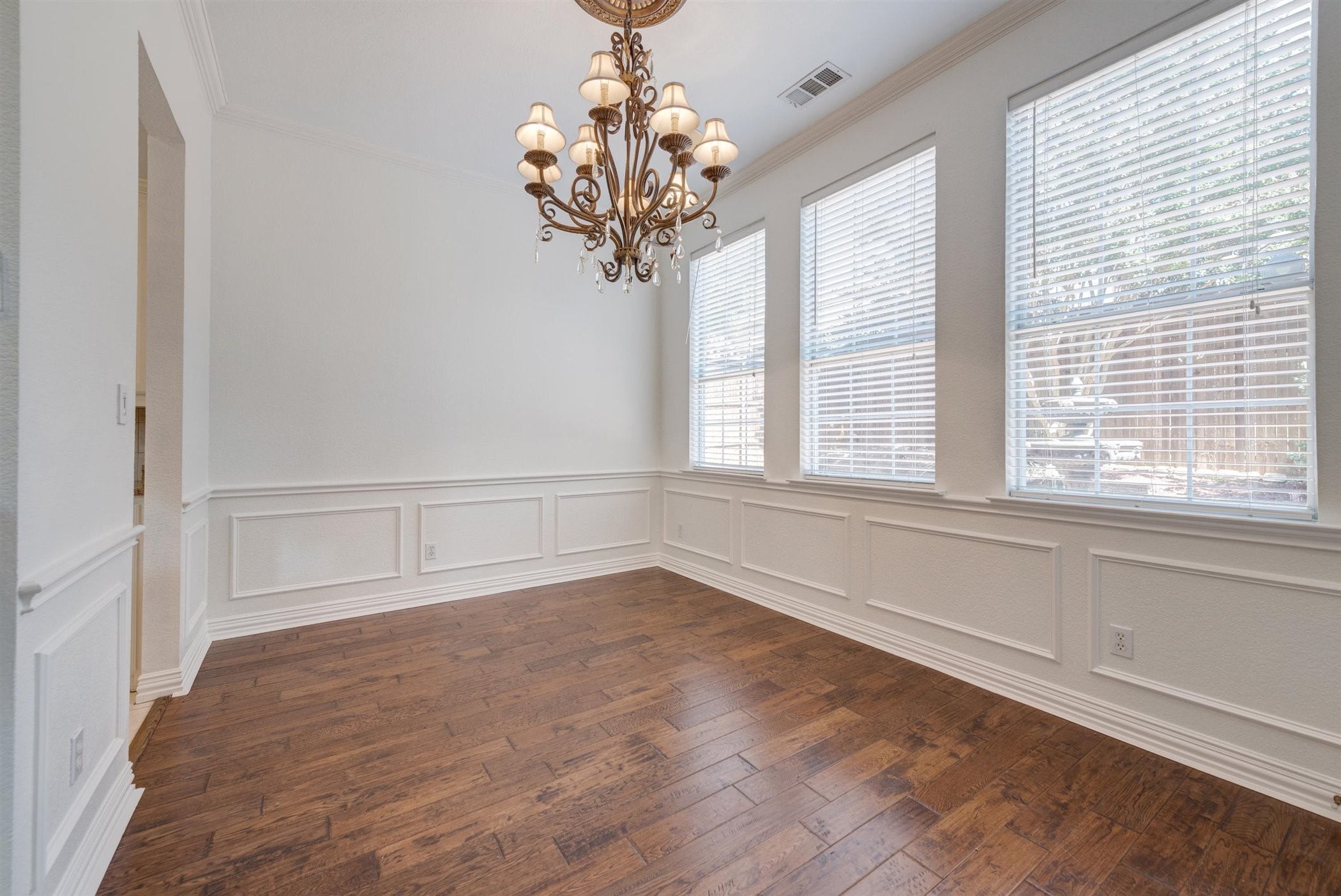 1404 Clearwater Court