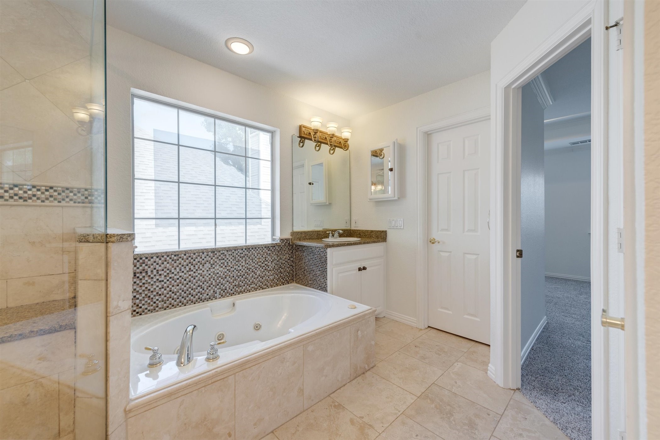 1404 Clearwater Court