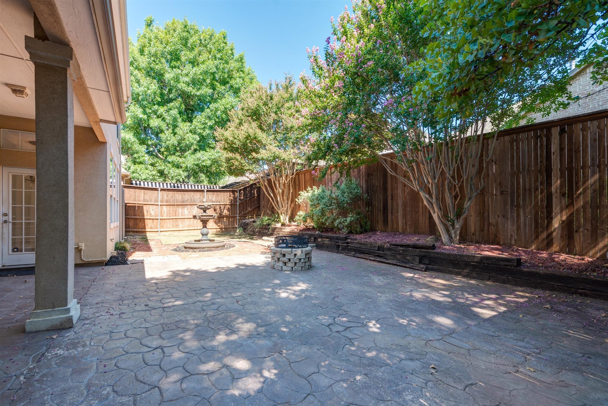 1404 Clearwater Court