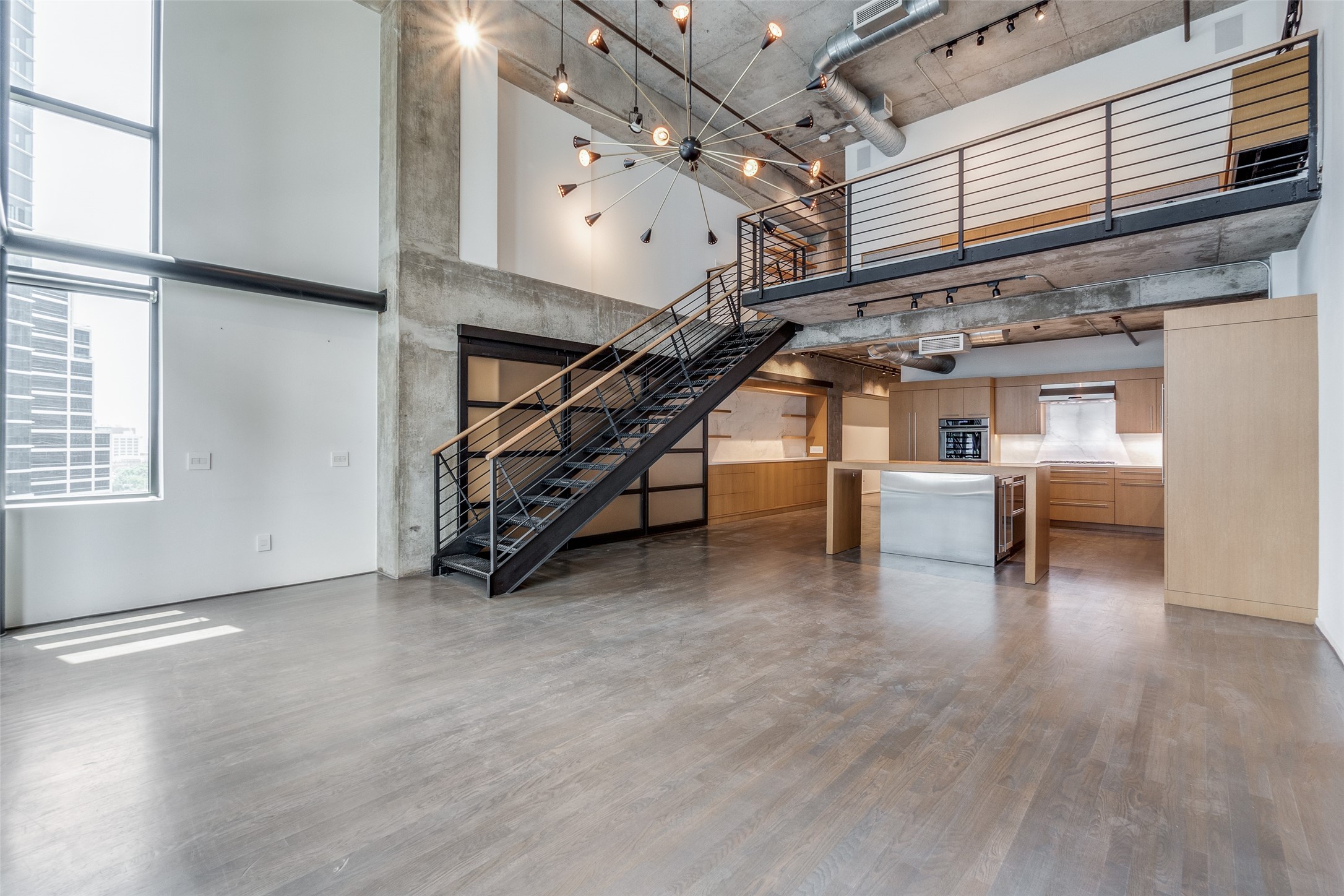 1999 Mckinney Avenue 803