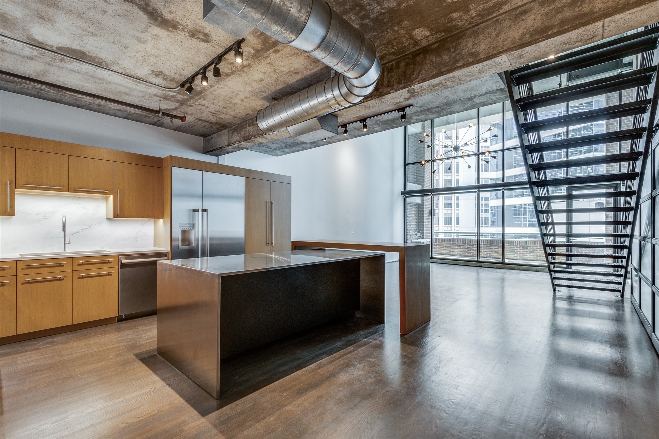 1999 Mckinney Avenue 803