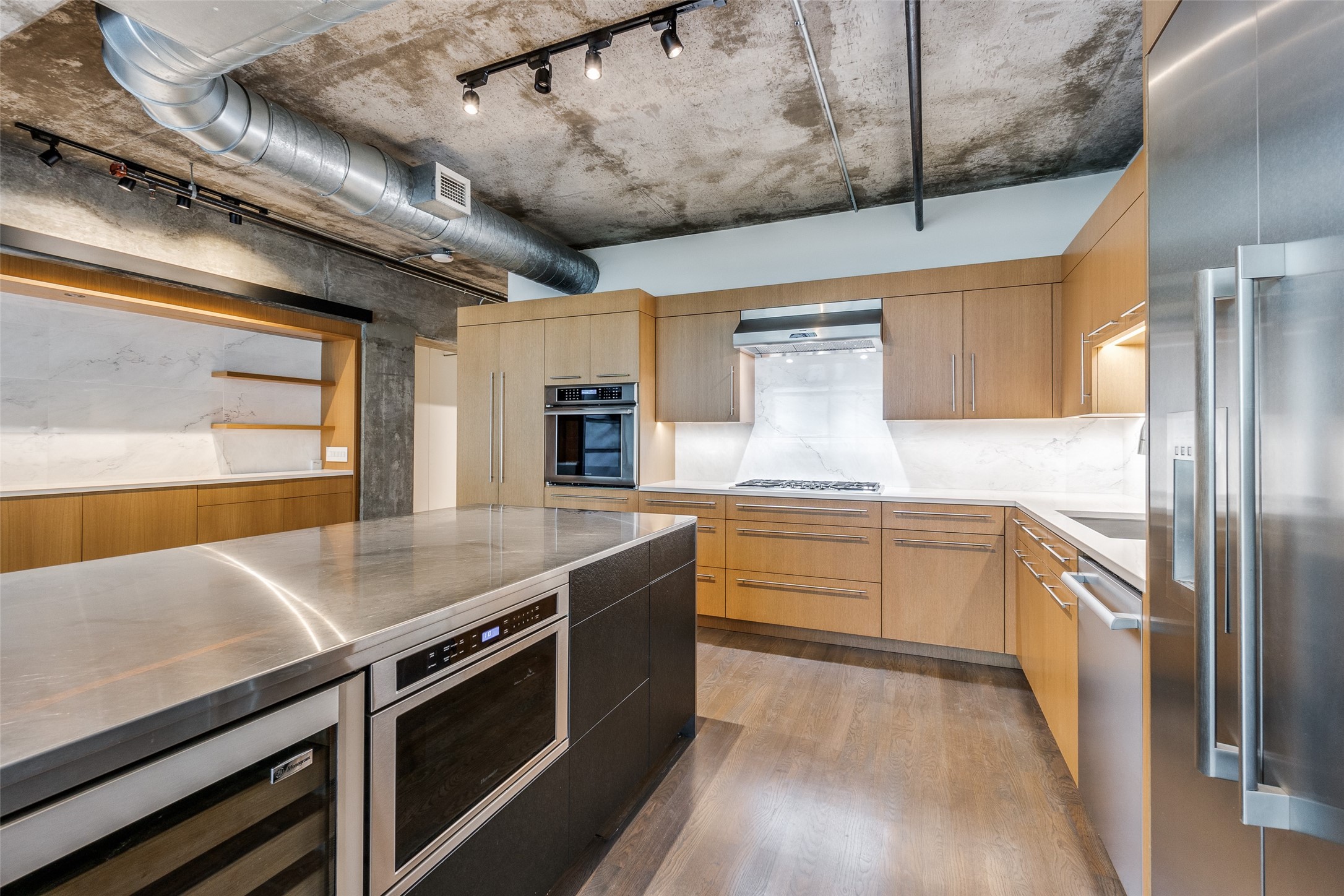 1999 Mckinney Avenue 803
