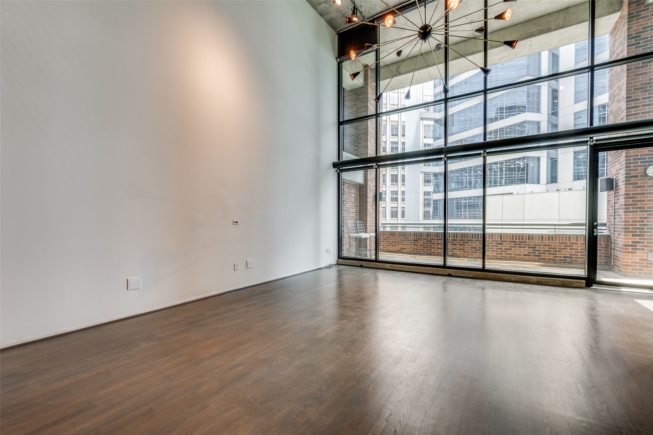 1999 Mckinney Avenue 803