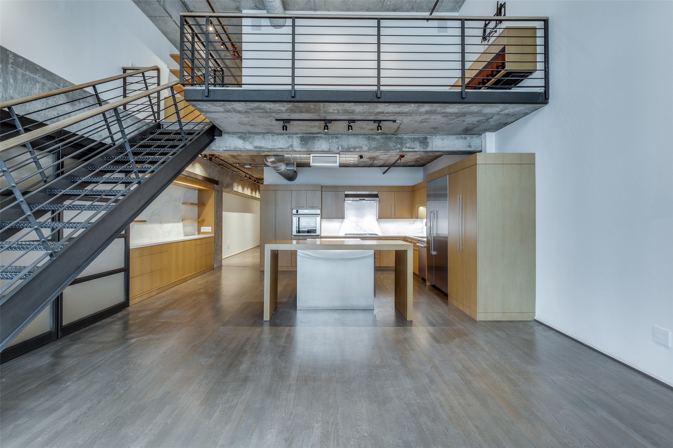1999 Mckinney Avenue 803