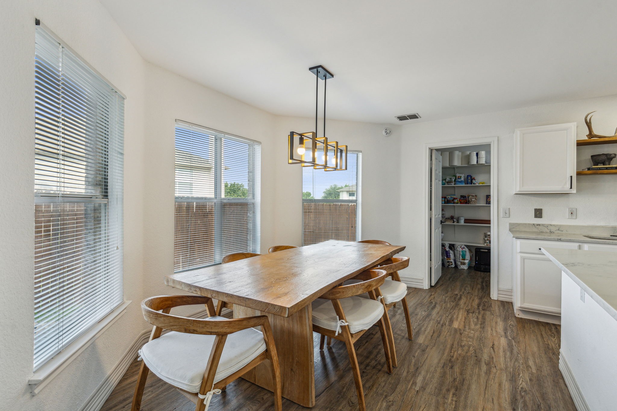 6608 Canyon Oak Drive