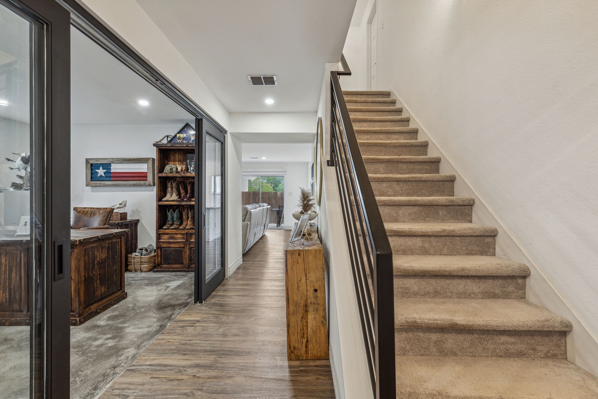 6608 Canyon Oak Drive