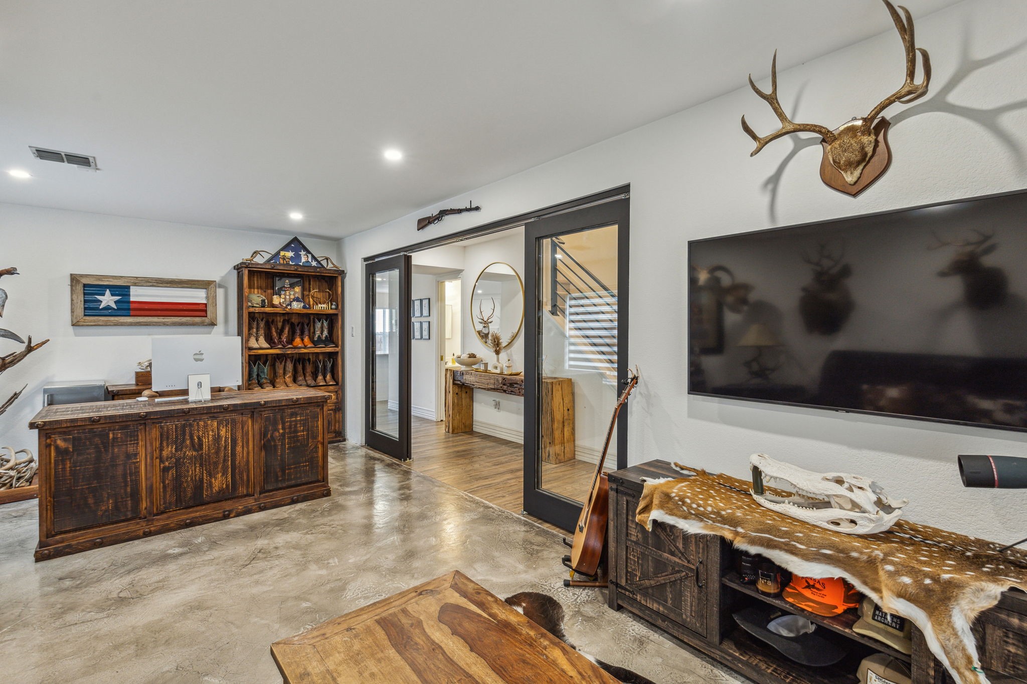 6608 Canyon Oak Drive