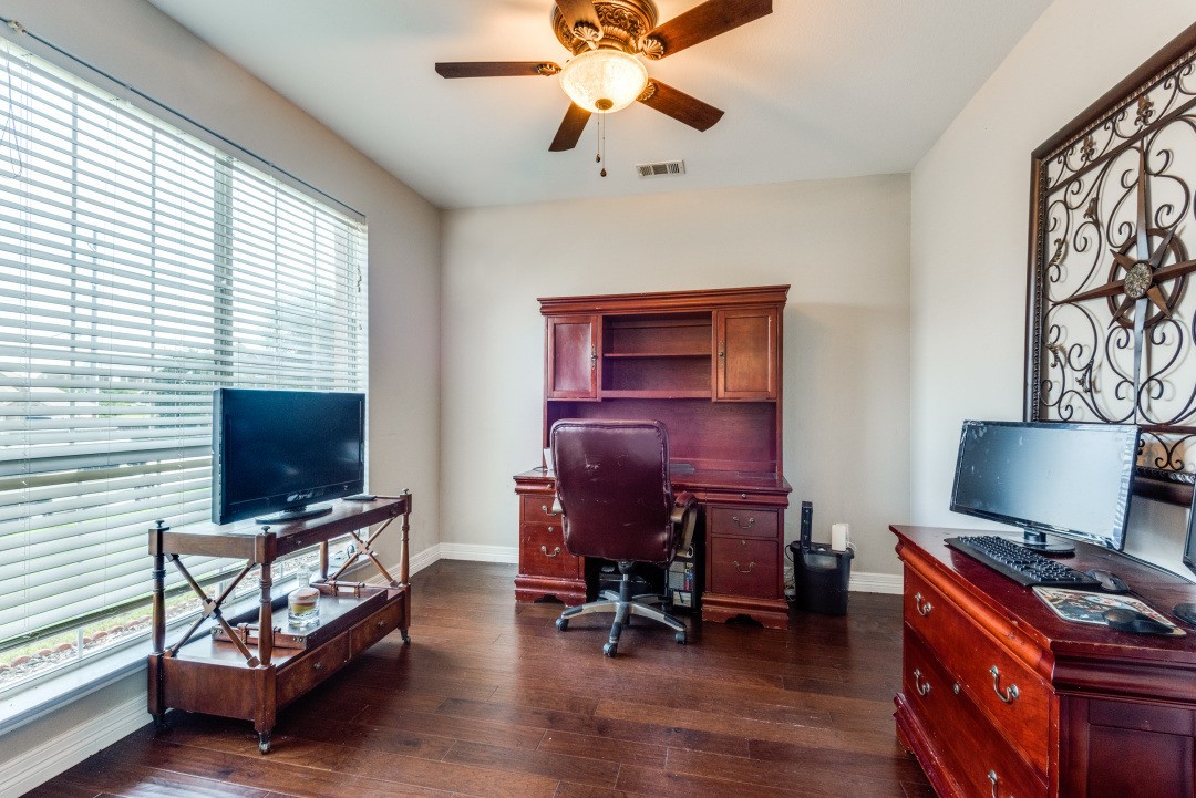 808 Trailwood Drive