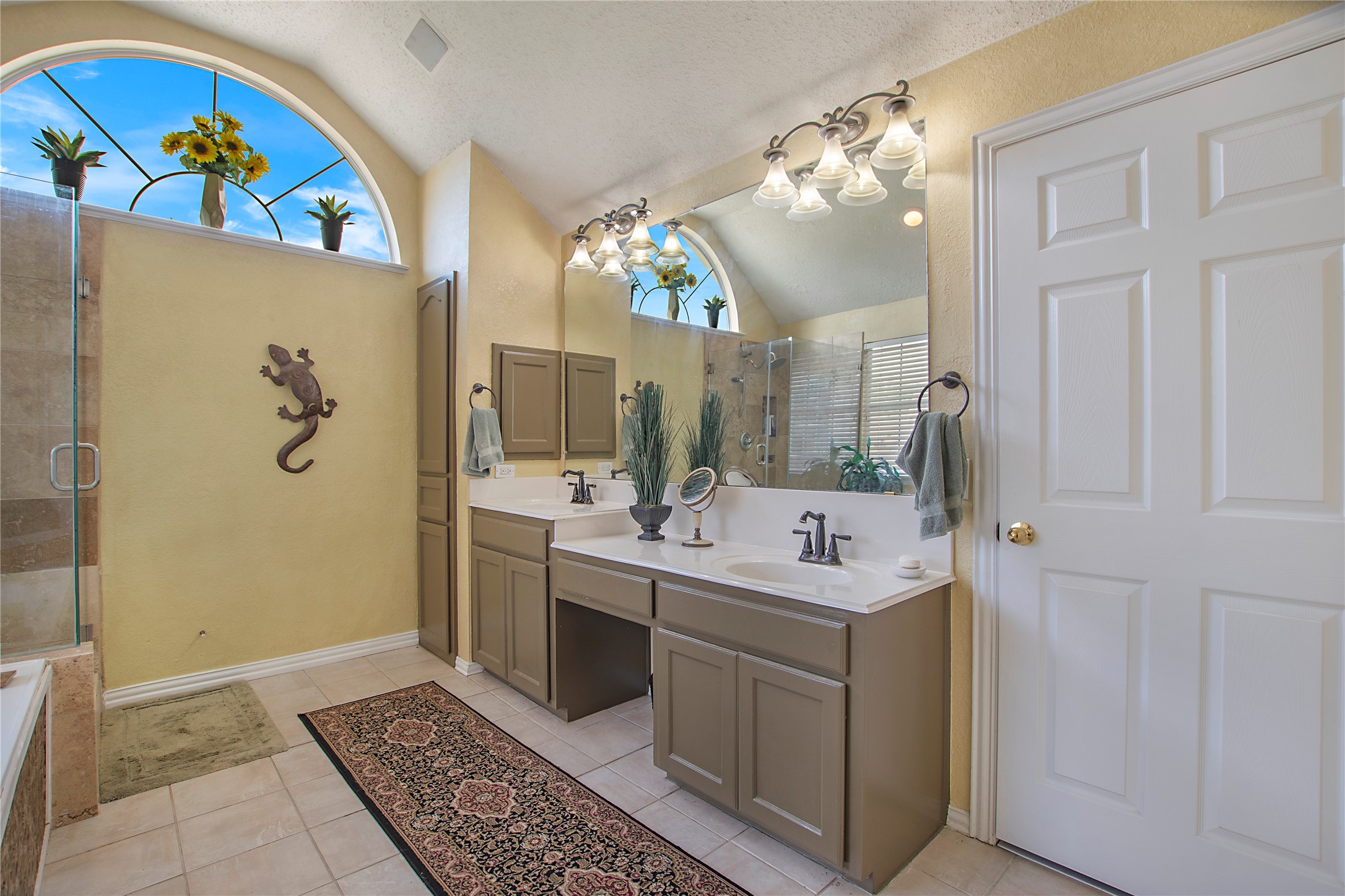 10504 Waters Drive