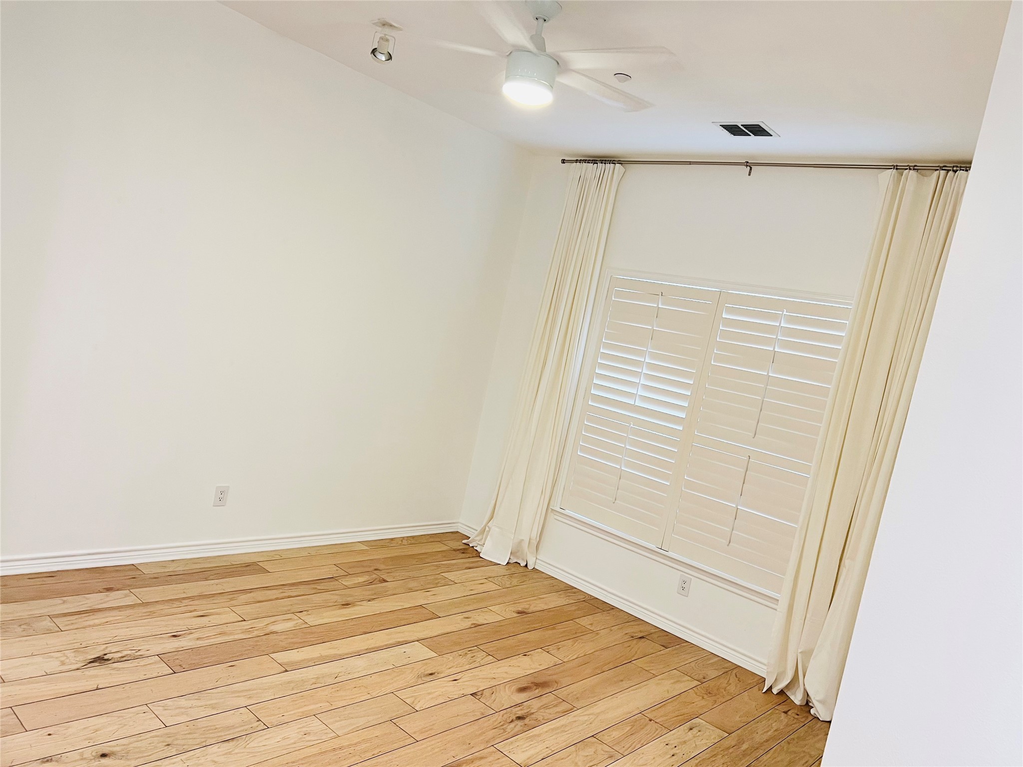 4411 Mckinney Avenue 2