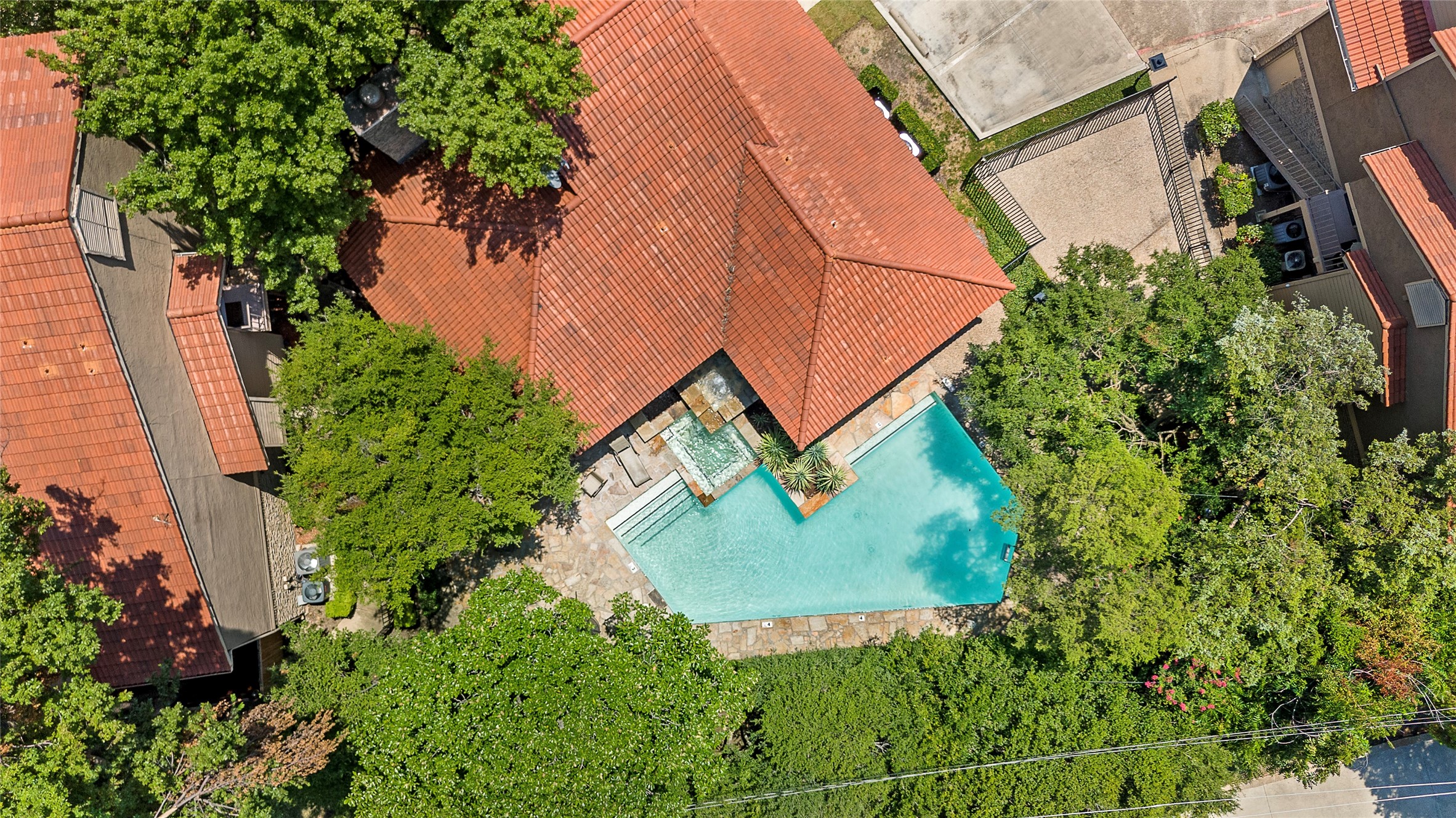 5200 Martel Avenue 3P