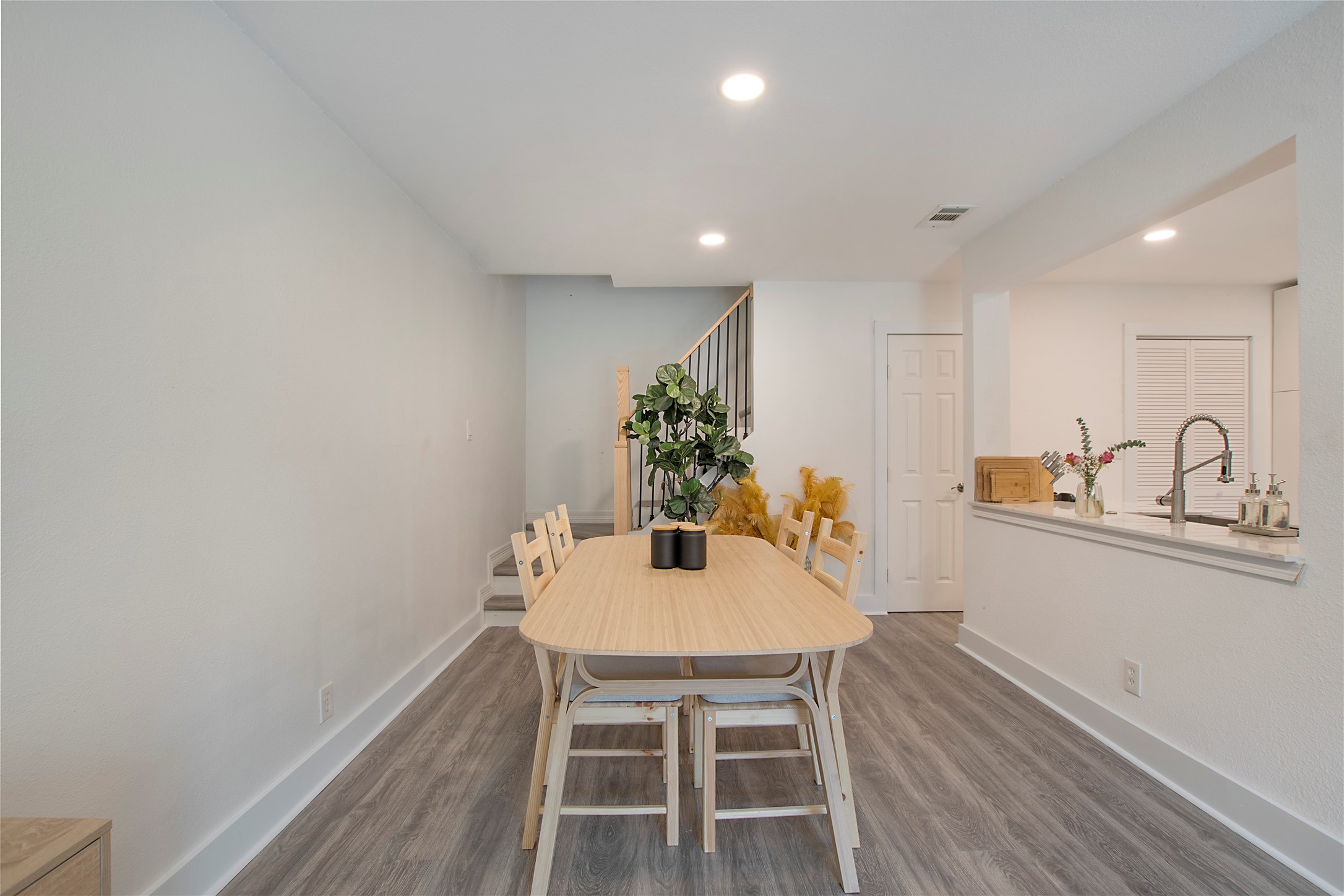 5200 Martel Avenue 3P