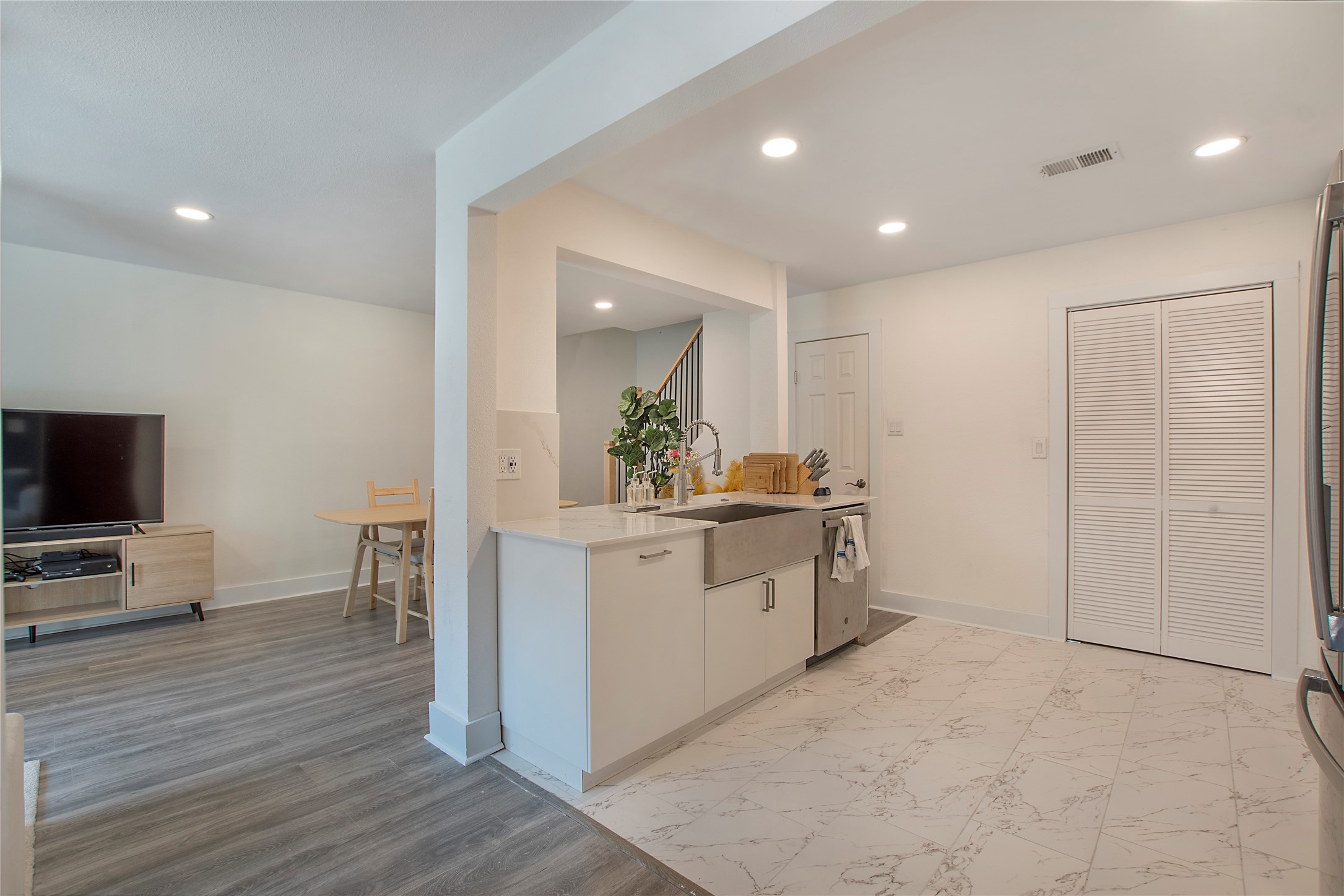 5200 Martel Avenue 3P