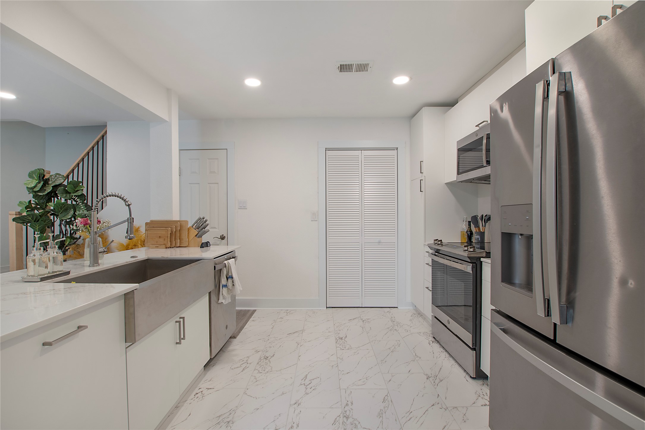 5200 Martel Avenue 3P