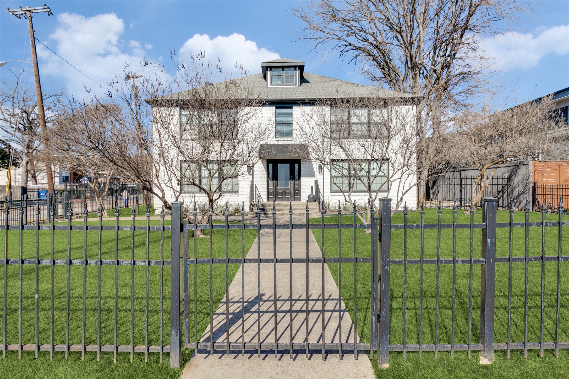 5003 Bryan Street 6