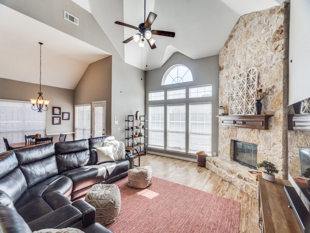 10366 Castello Court