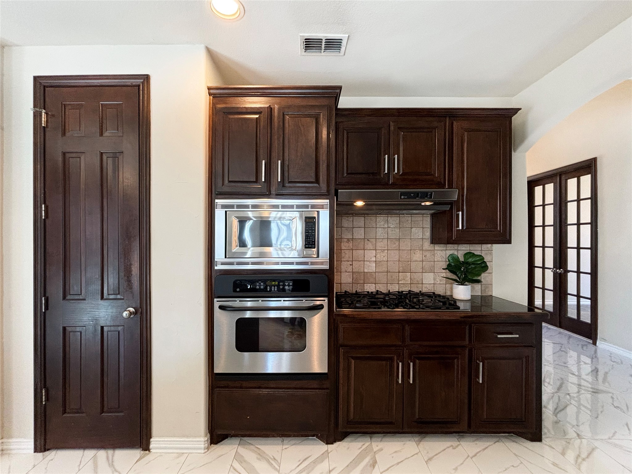 3208 Forestbrook Drive