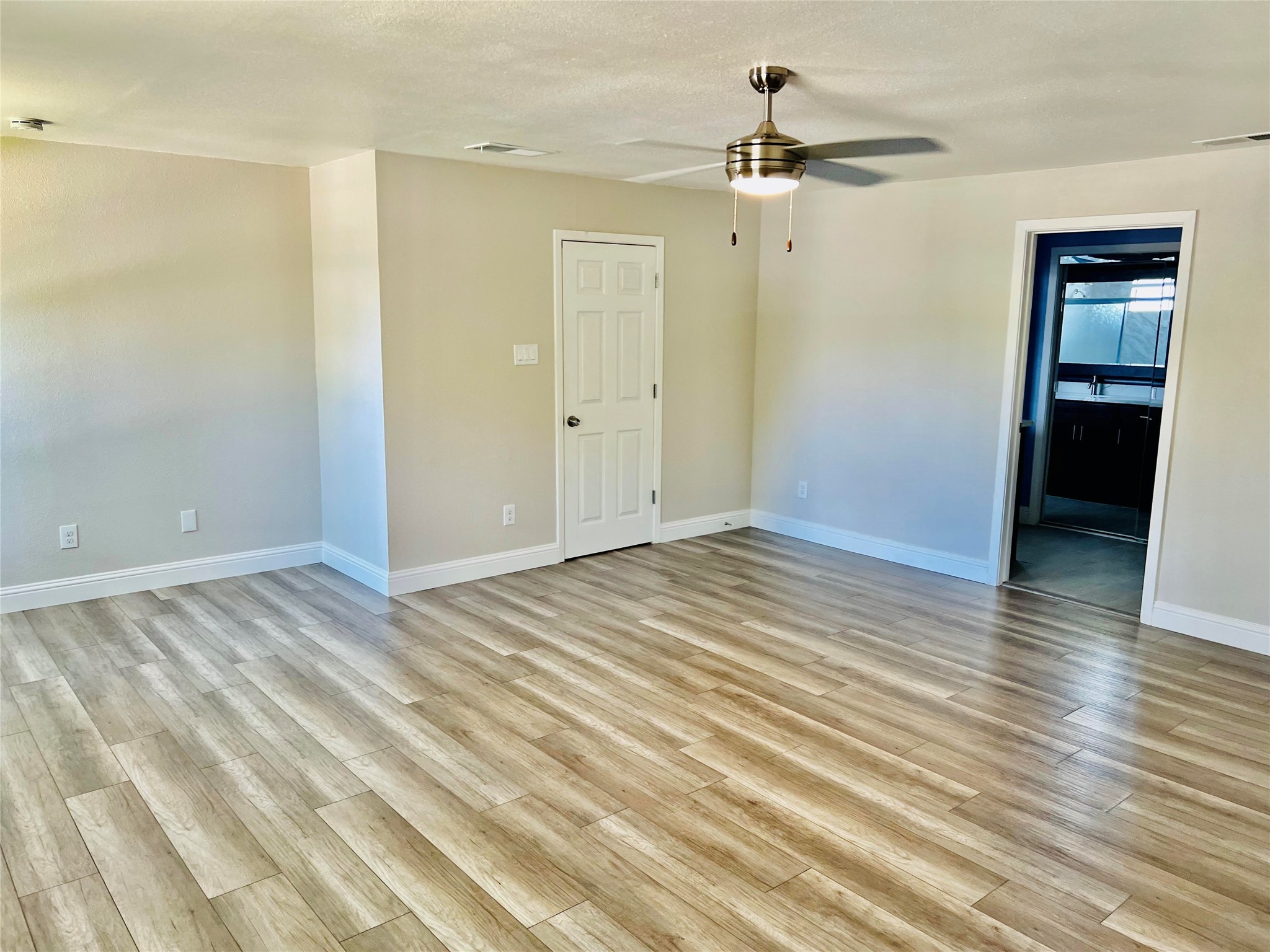 2801 Geneva Drive