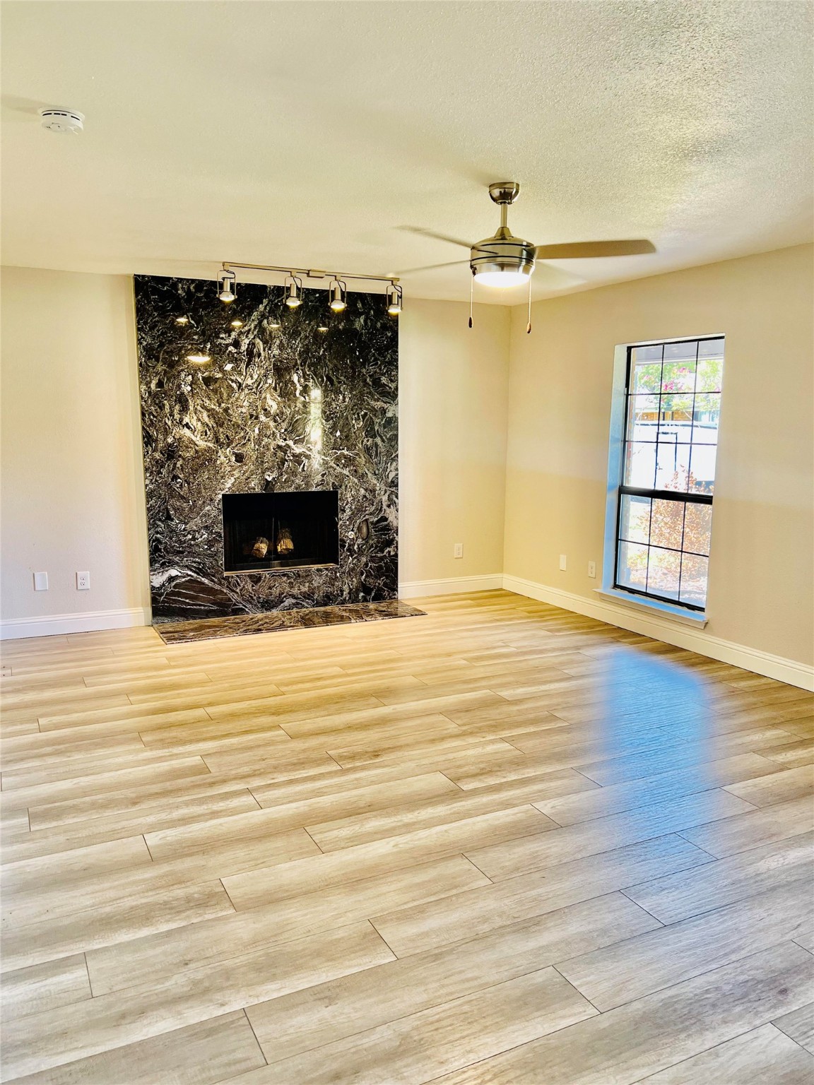 2801 Geneva Drive
