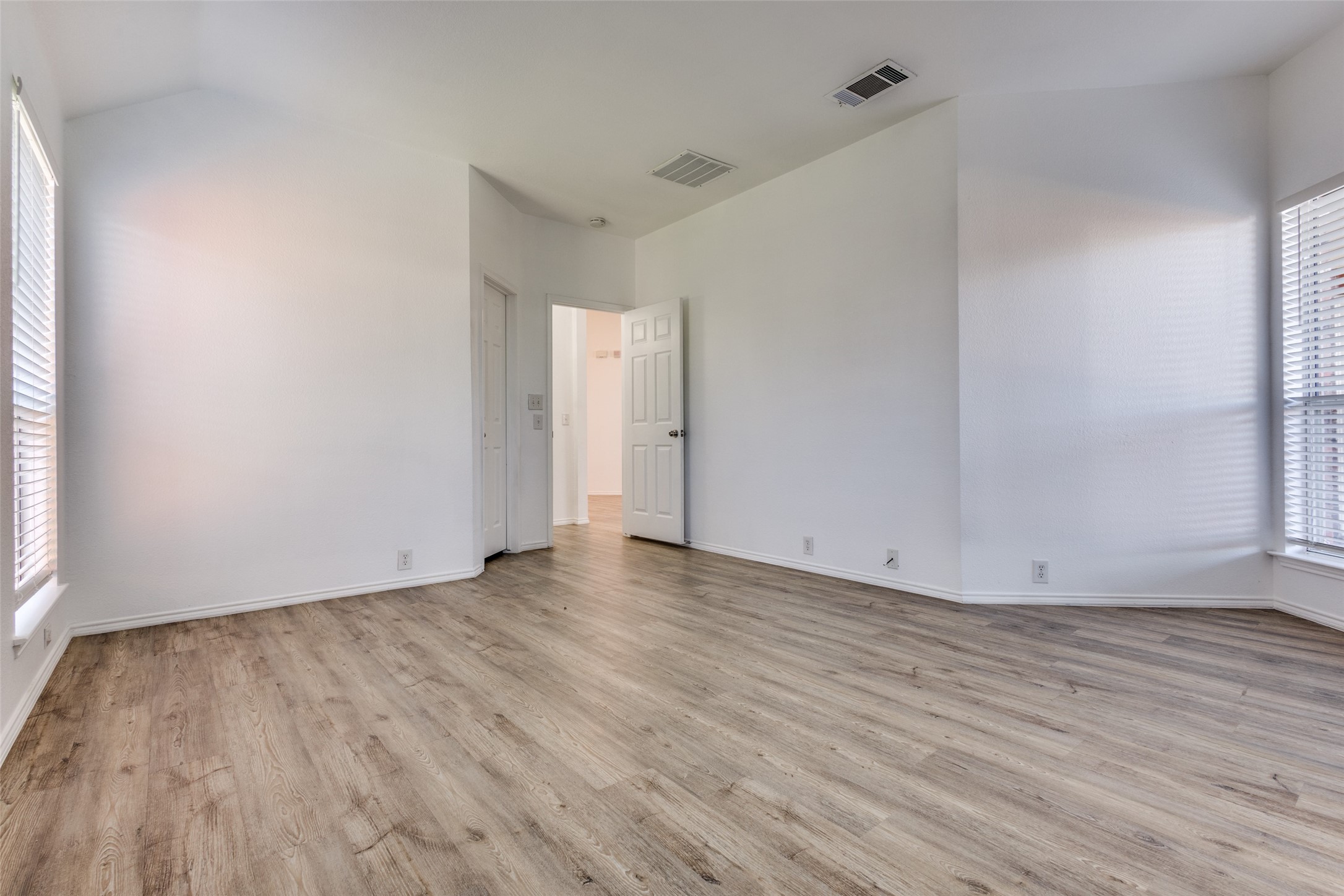 2736 Stallion Drive