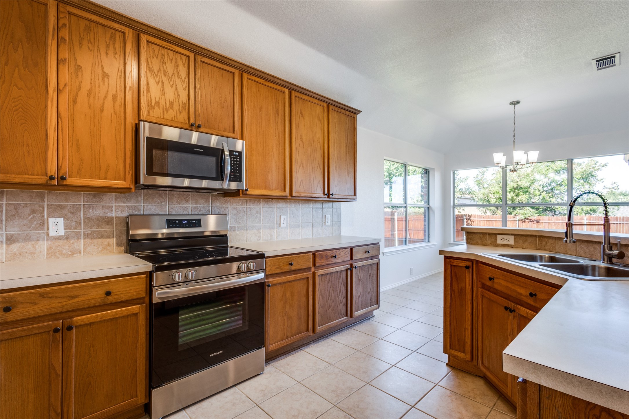 2736 Stallion Drive