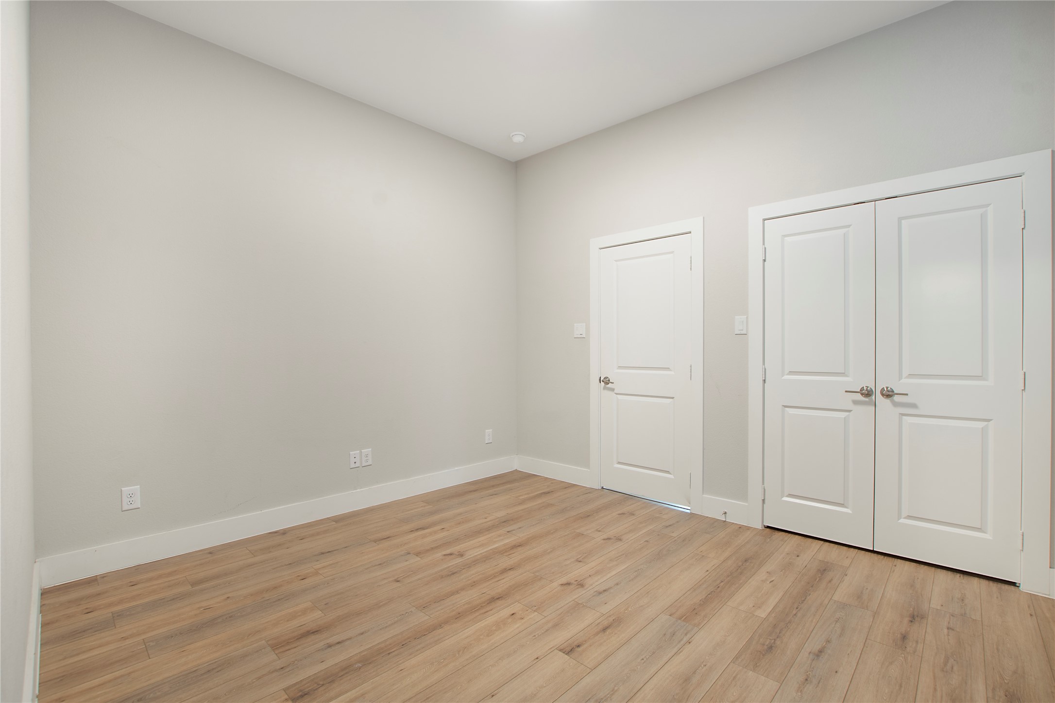 1005 Cavour Place