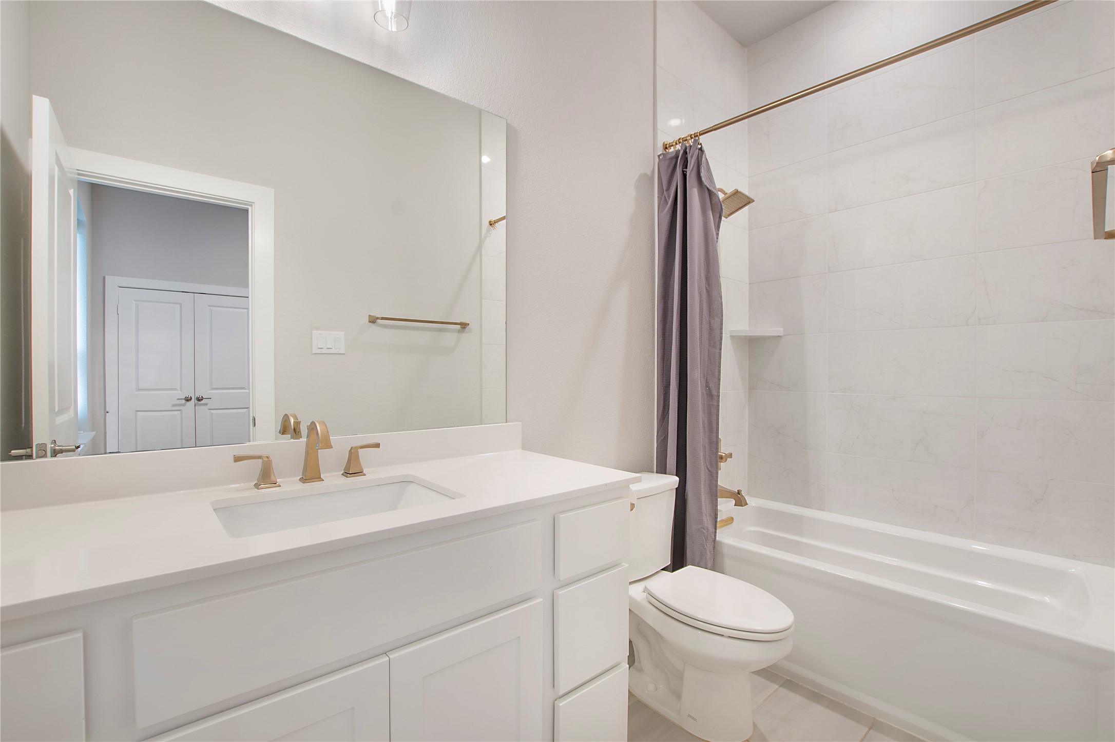 1005 Cavour Place