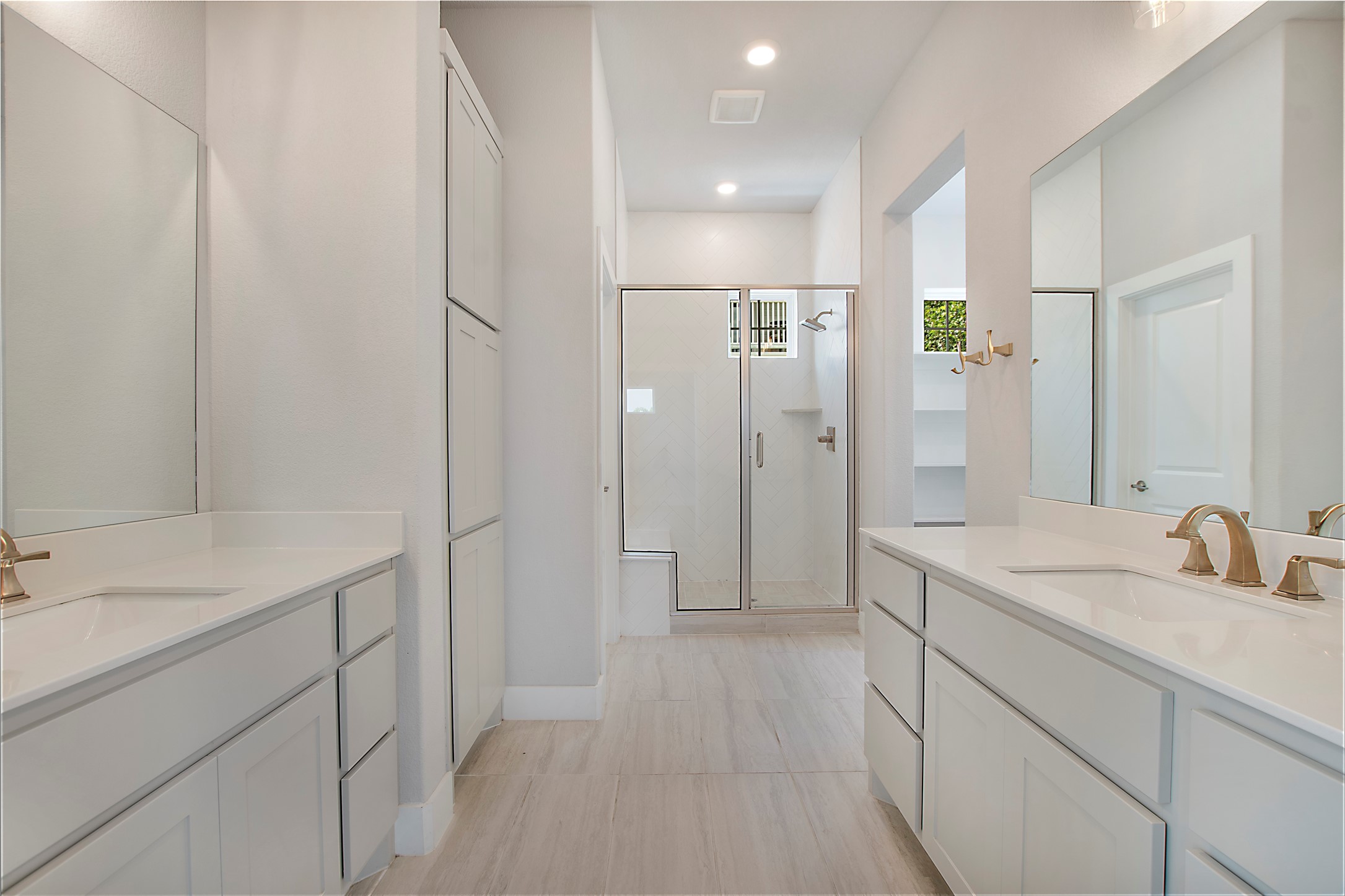 1005 Cavour Place