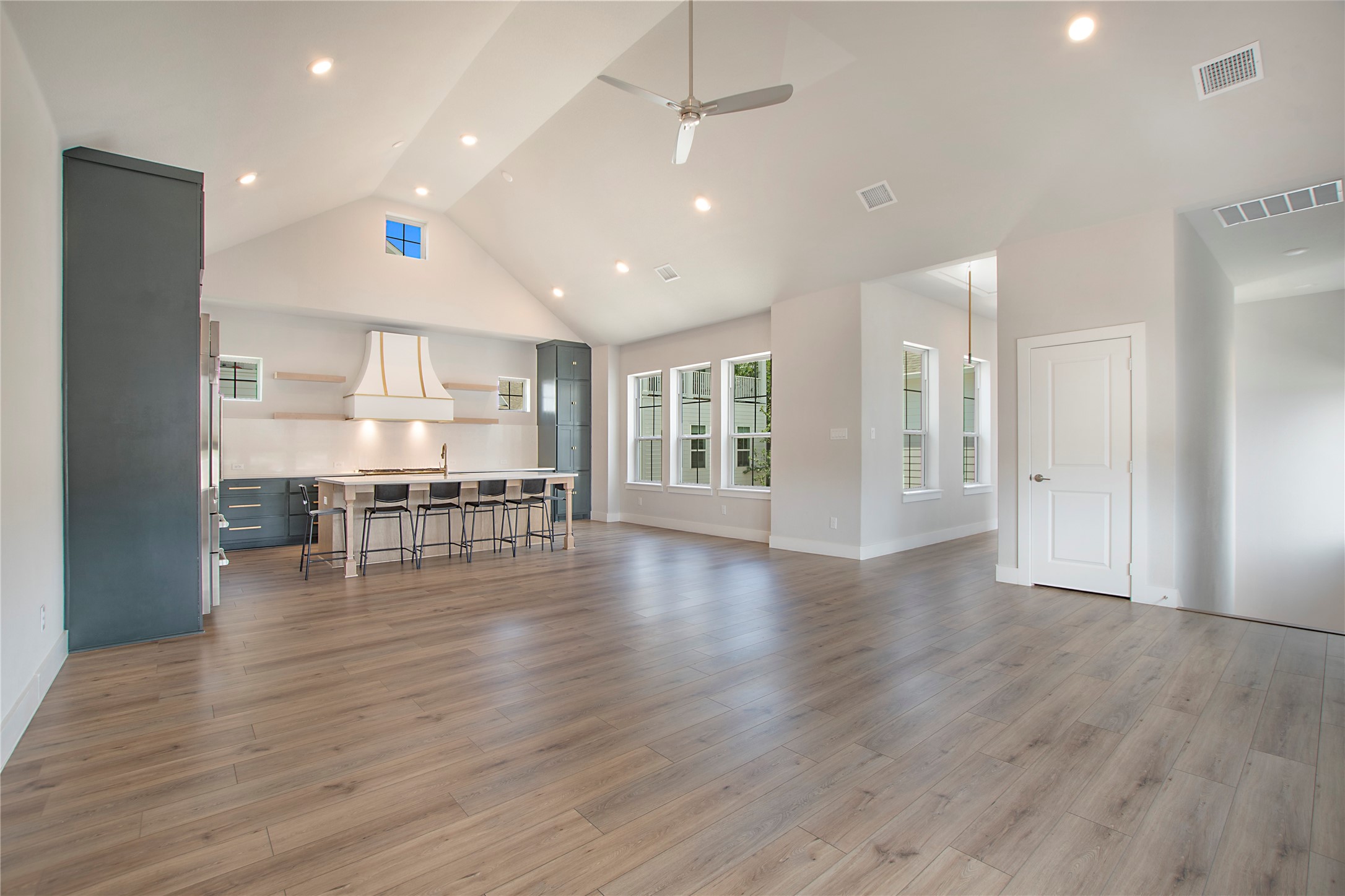 1005 Cavour Place