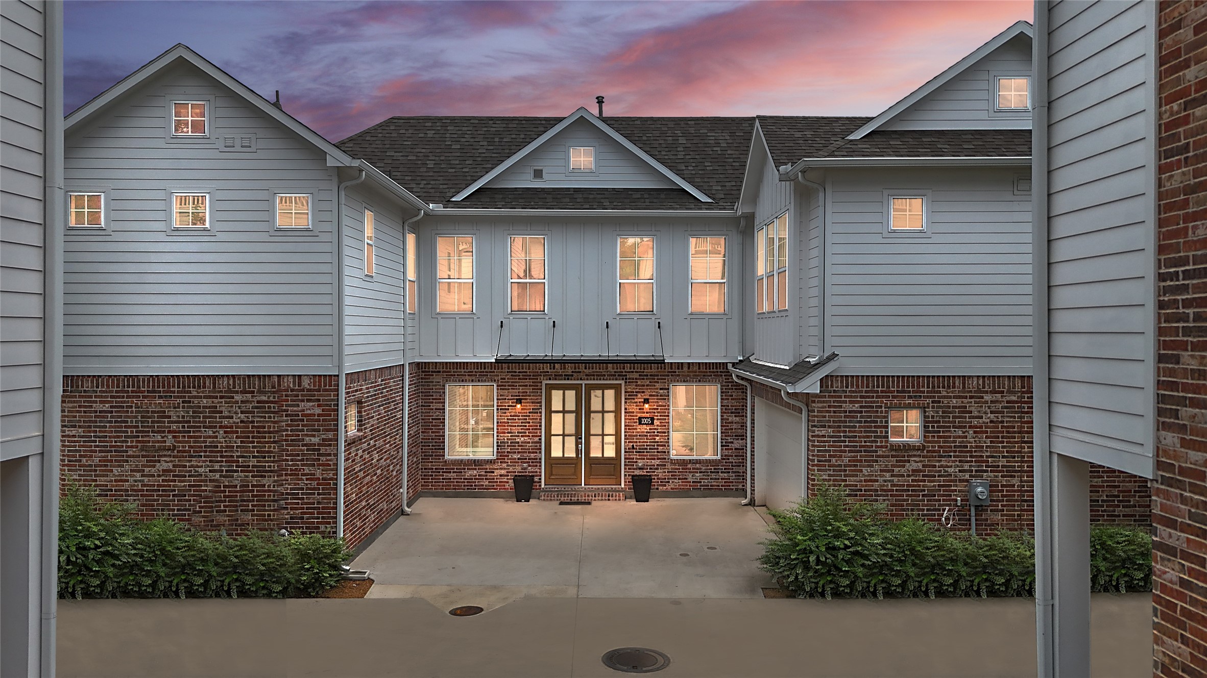 1005 Cavour Place