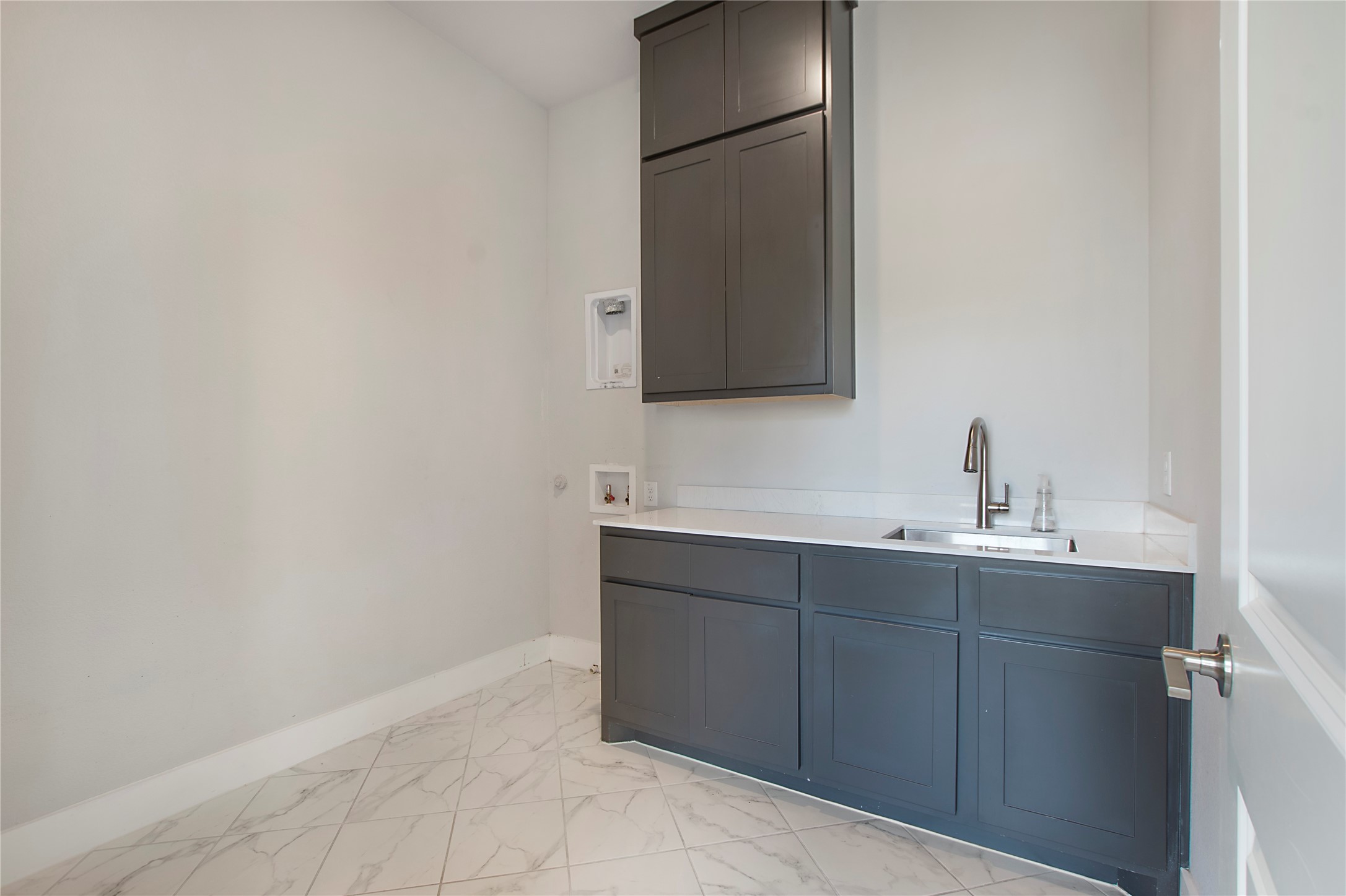 1005 Cavour Place