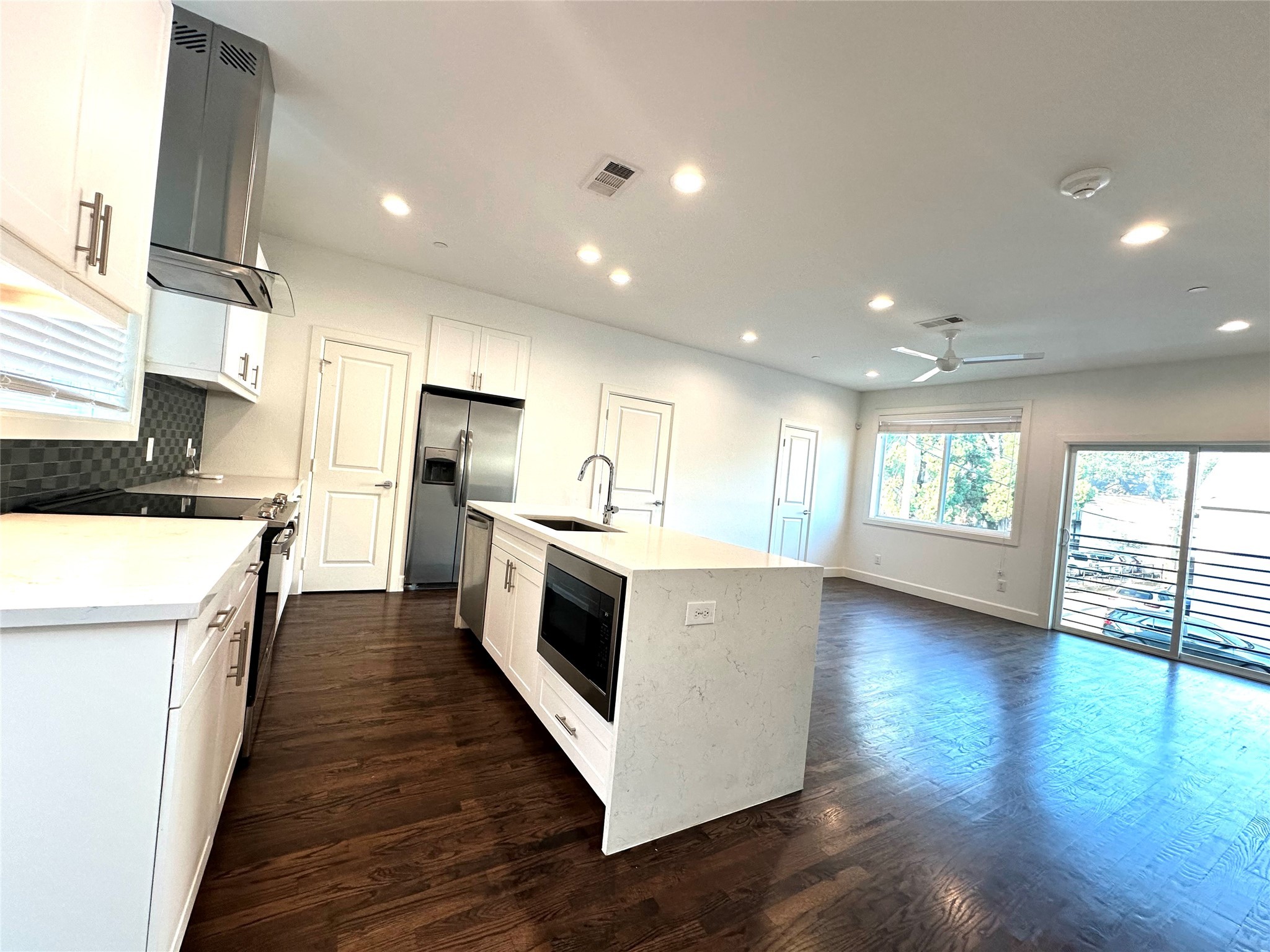 3241 Rosedale Avenue 3