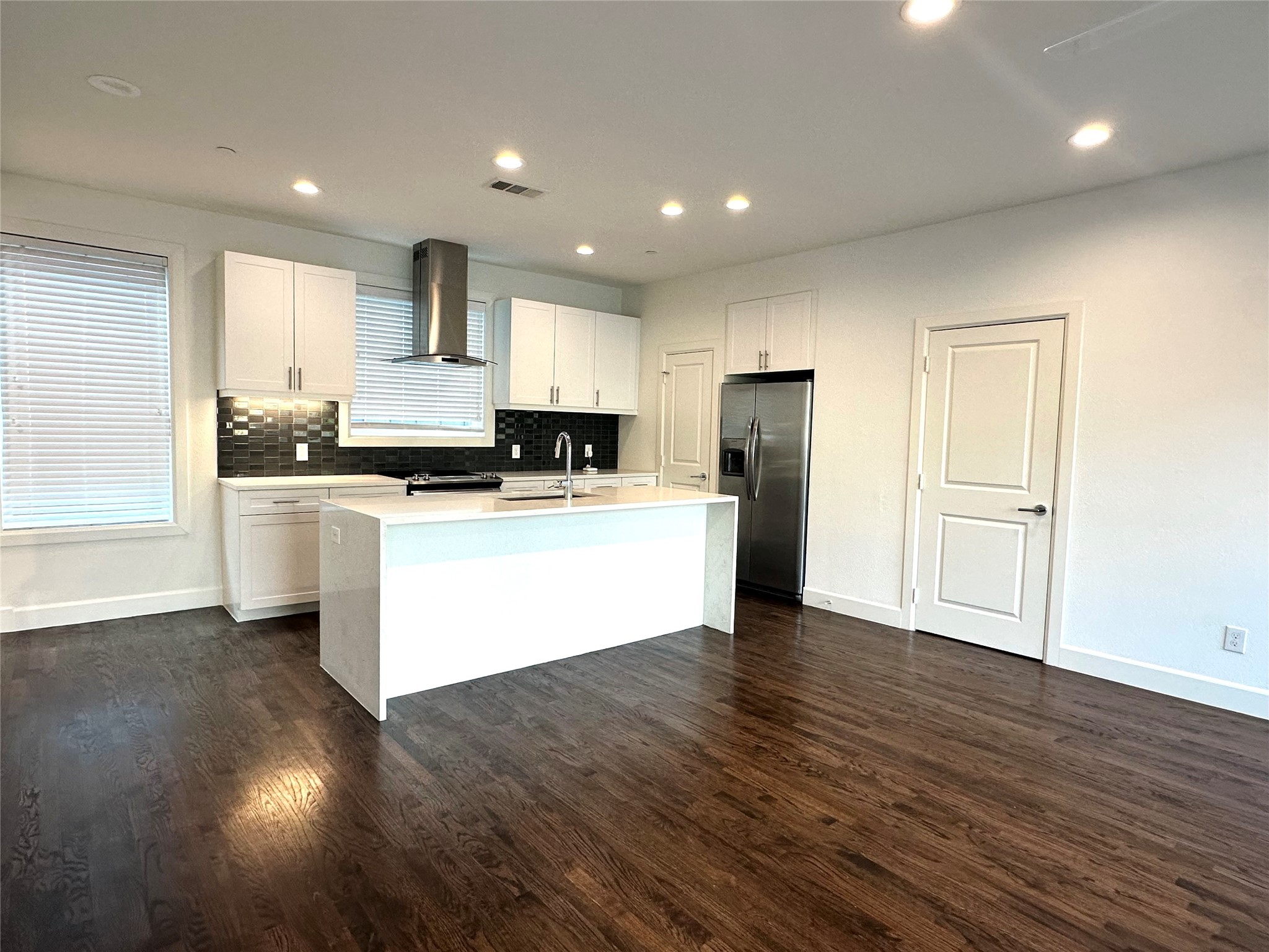 3241 Rosedale Avenue 8