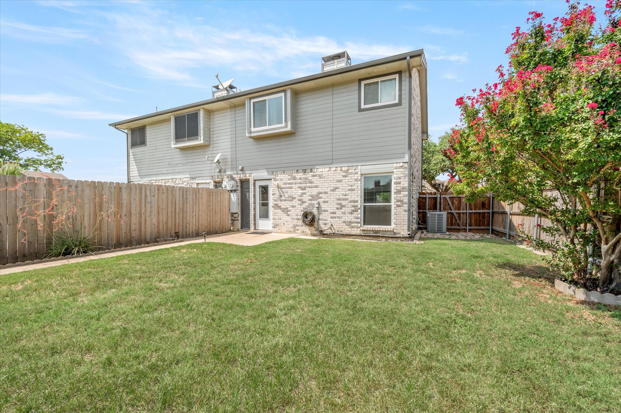 705 Essex Place