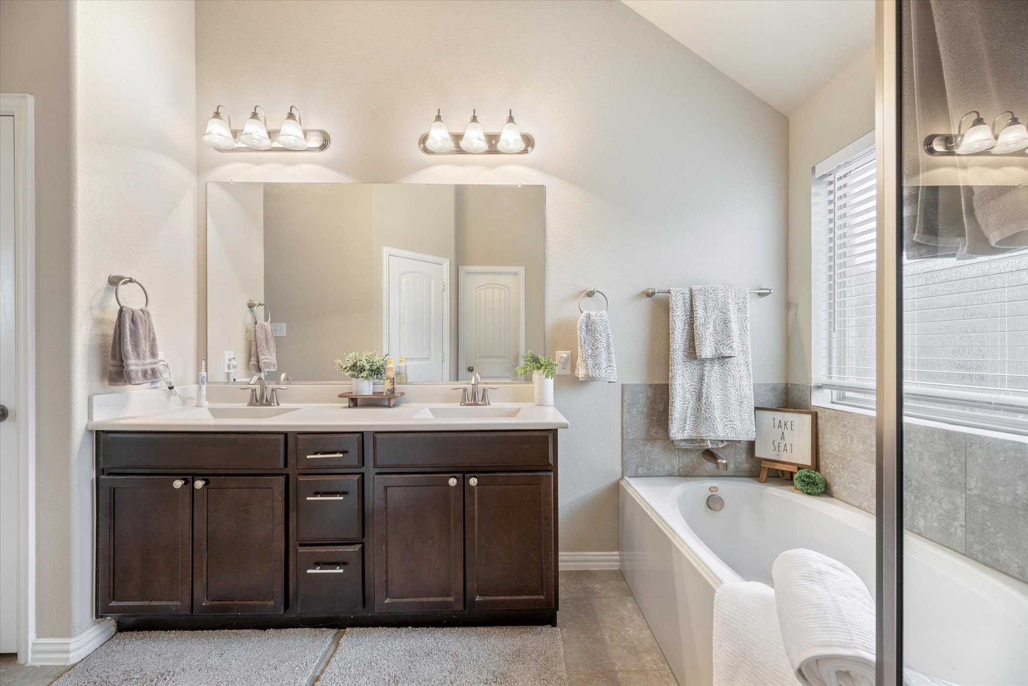 14604 Viking Lane