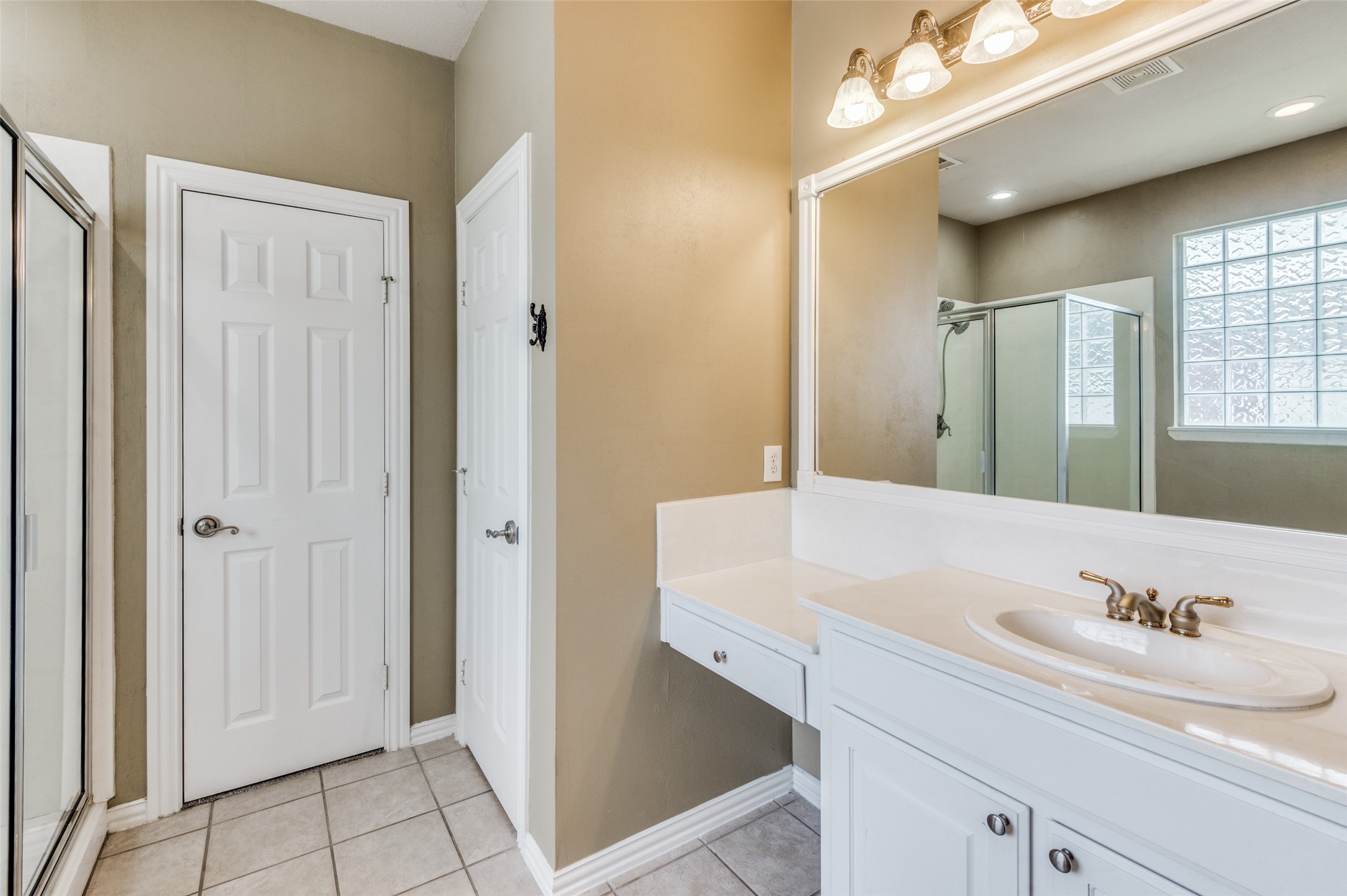1228 Orchard Breeze