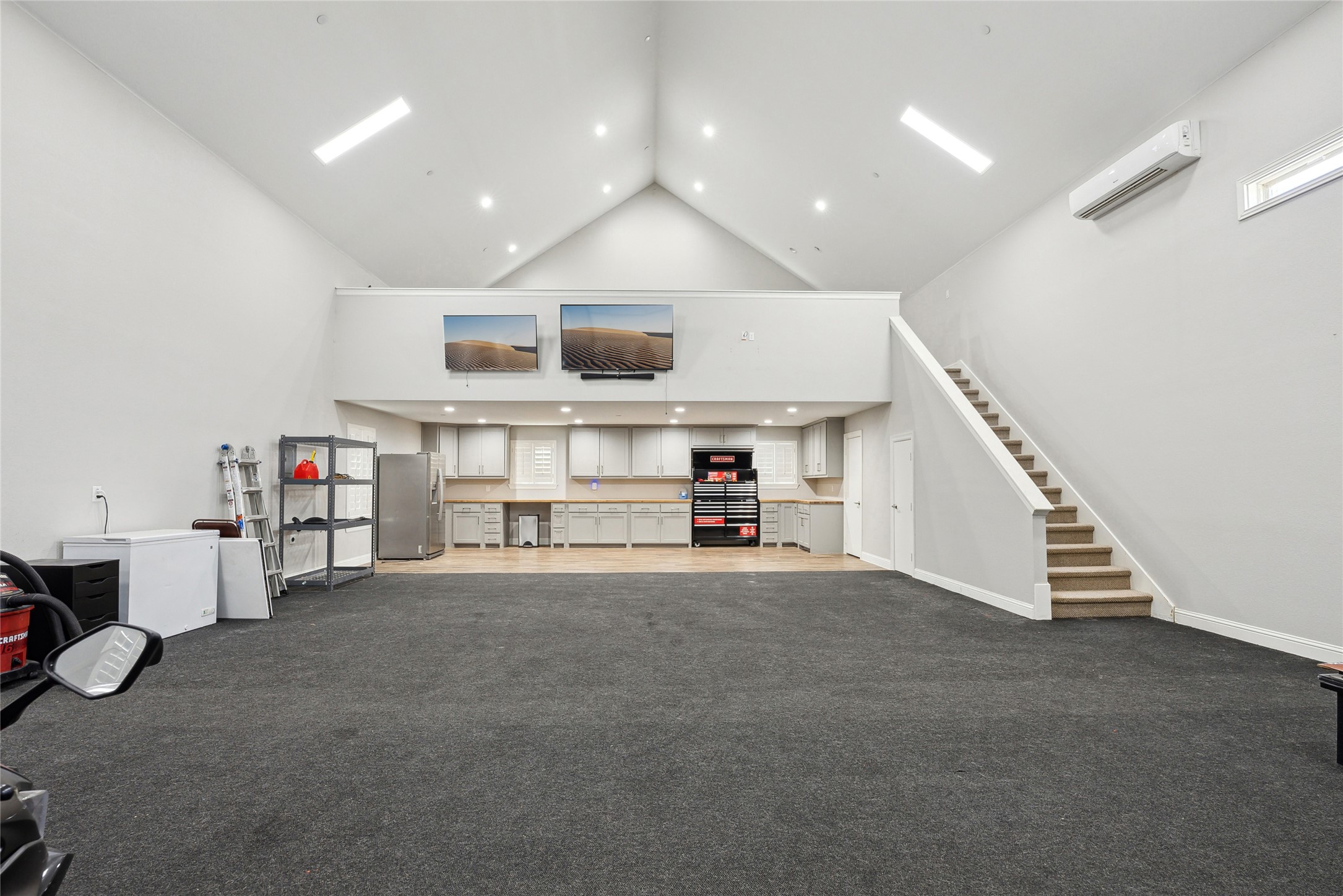 265 N Trinity Road