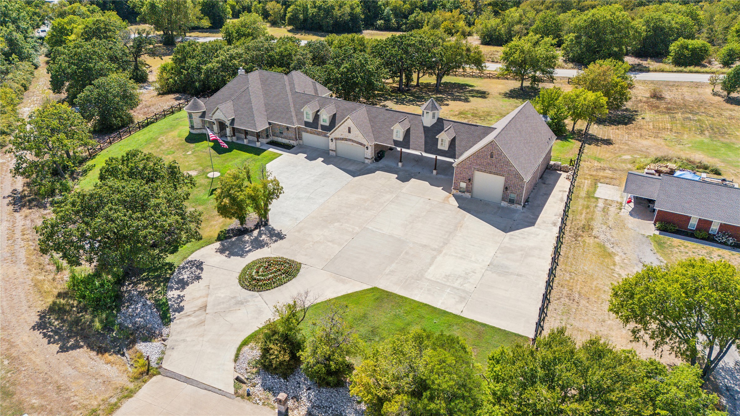 265 N Trinity Road