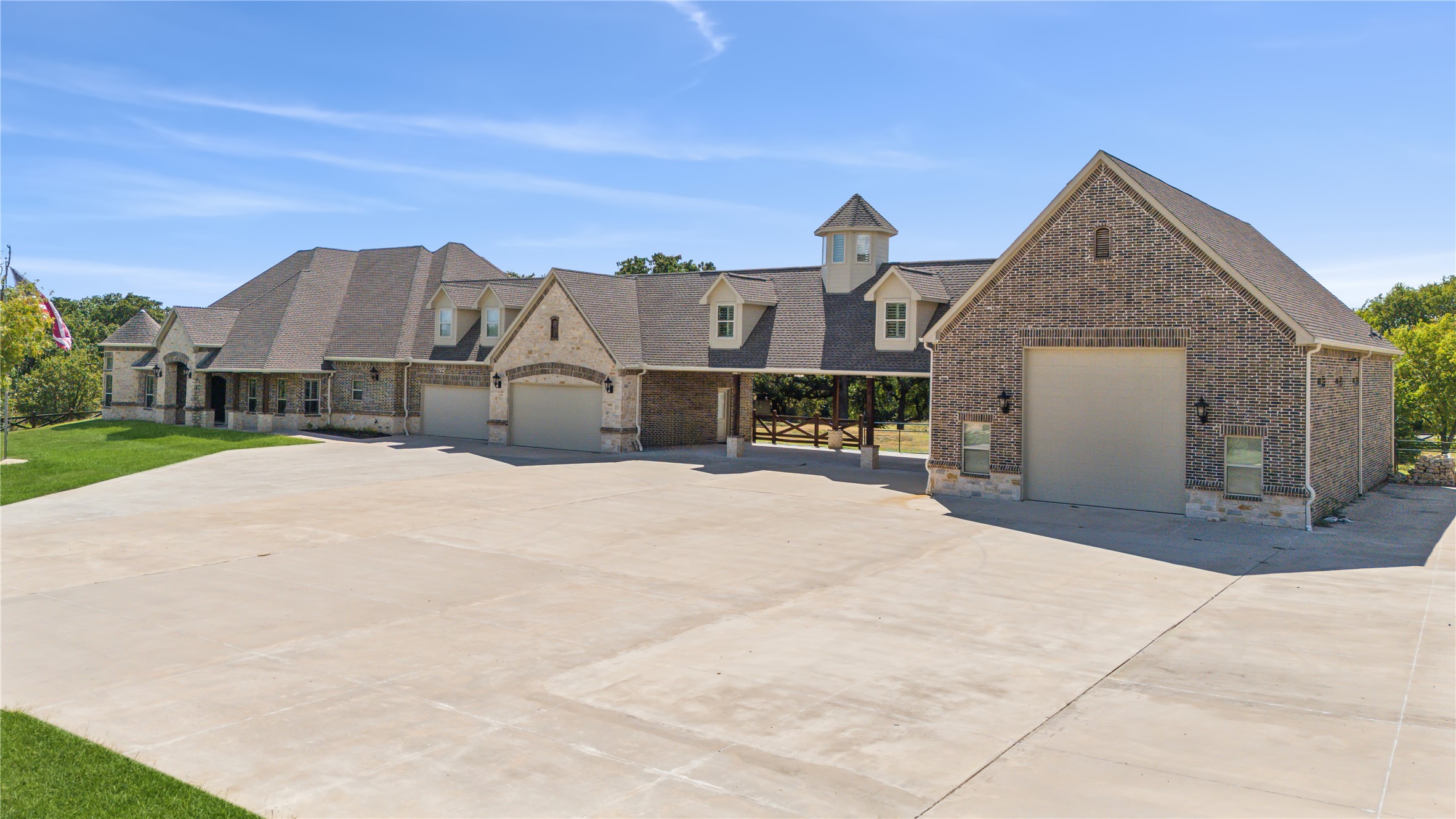 265 N Trinity Road