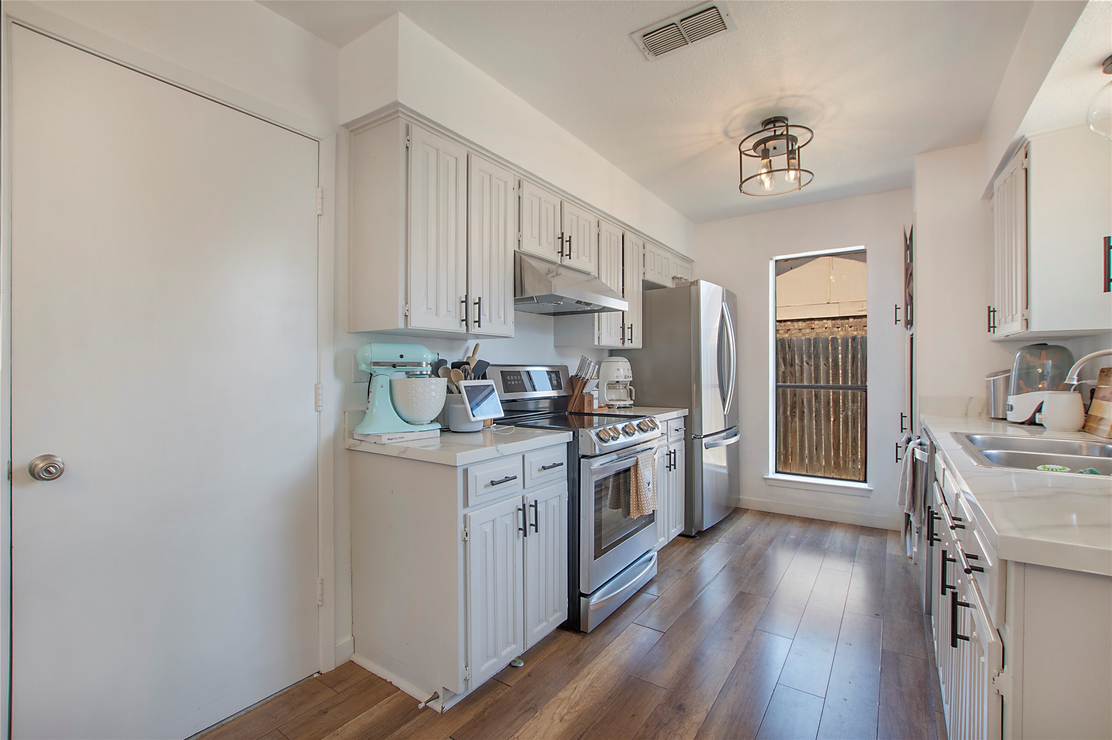 1129 Melvin Drive
